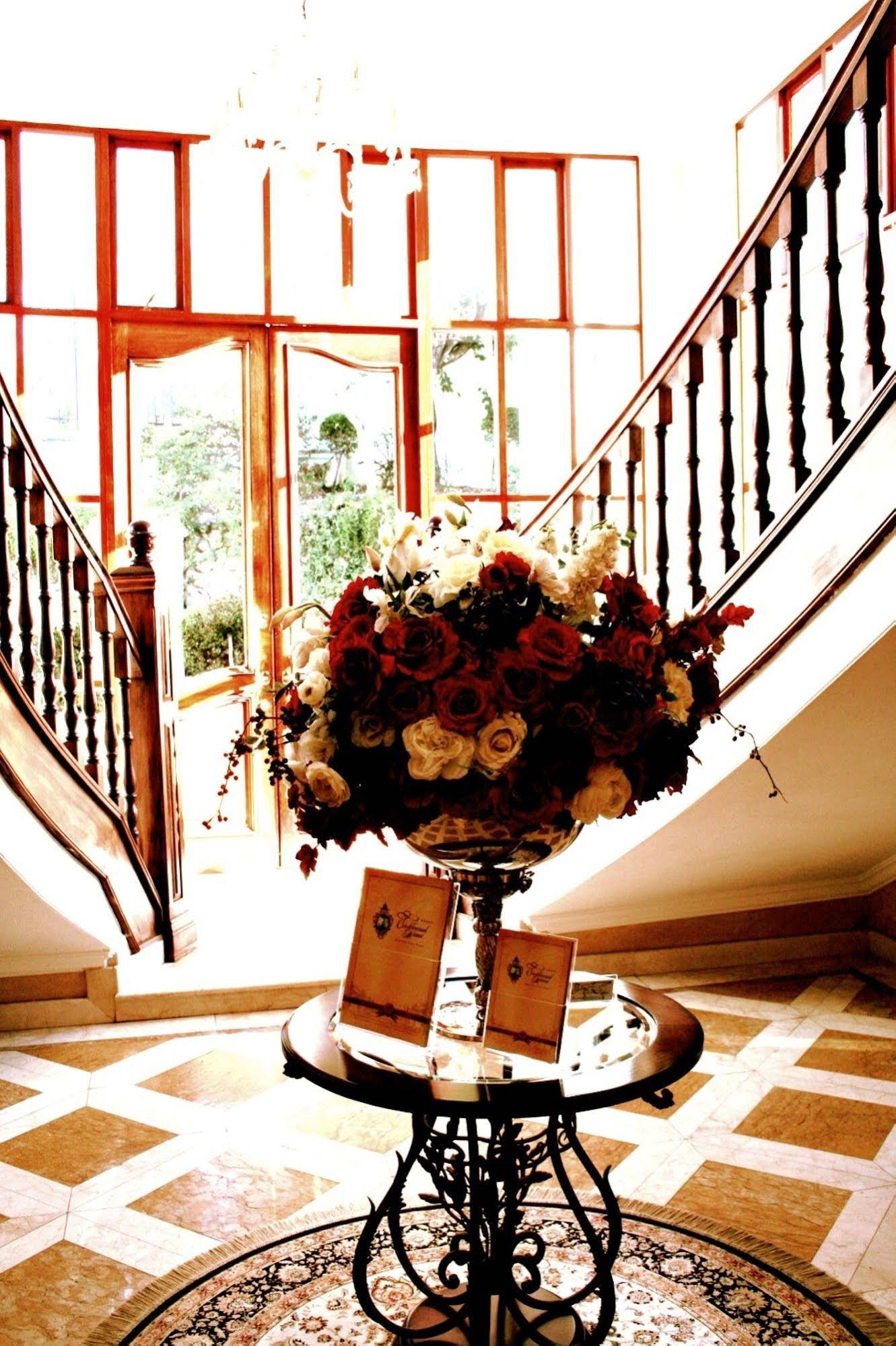 Cricklewood Manor
