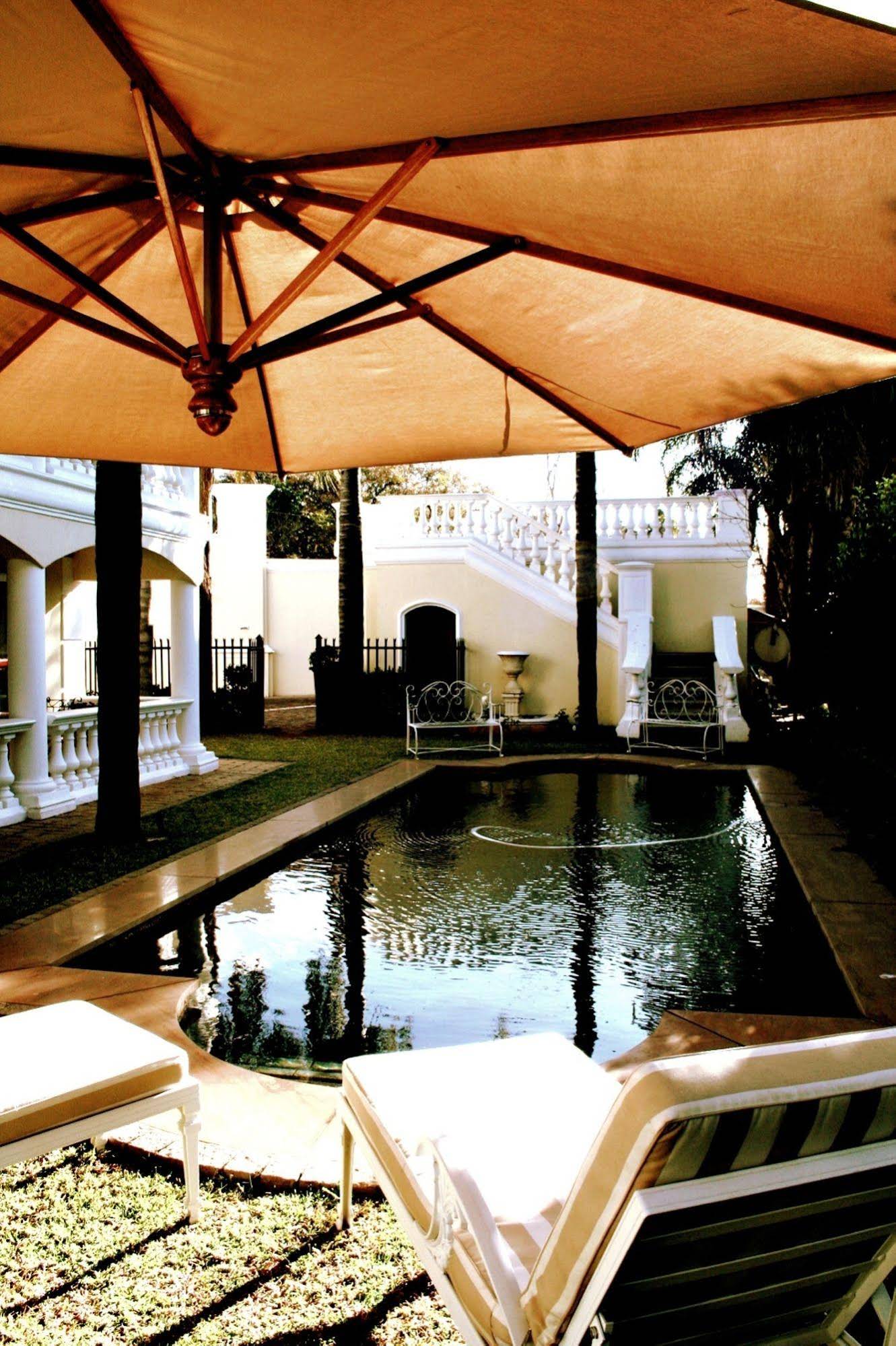 Cricklewood Manor