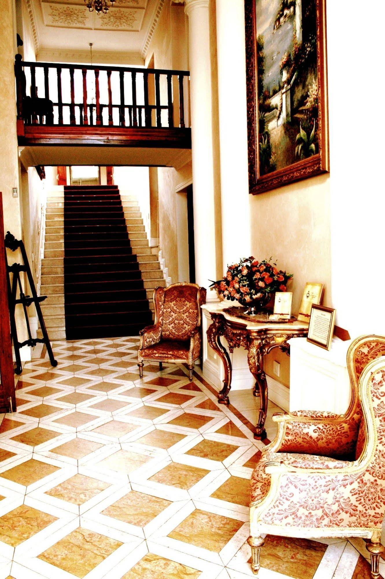 Cricklewood Manor