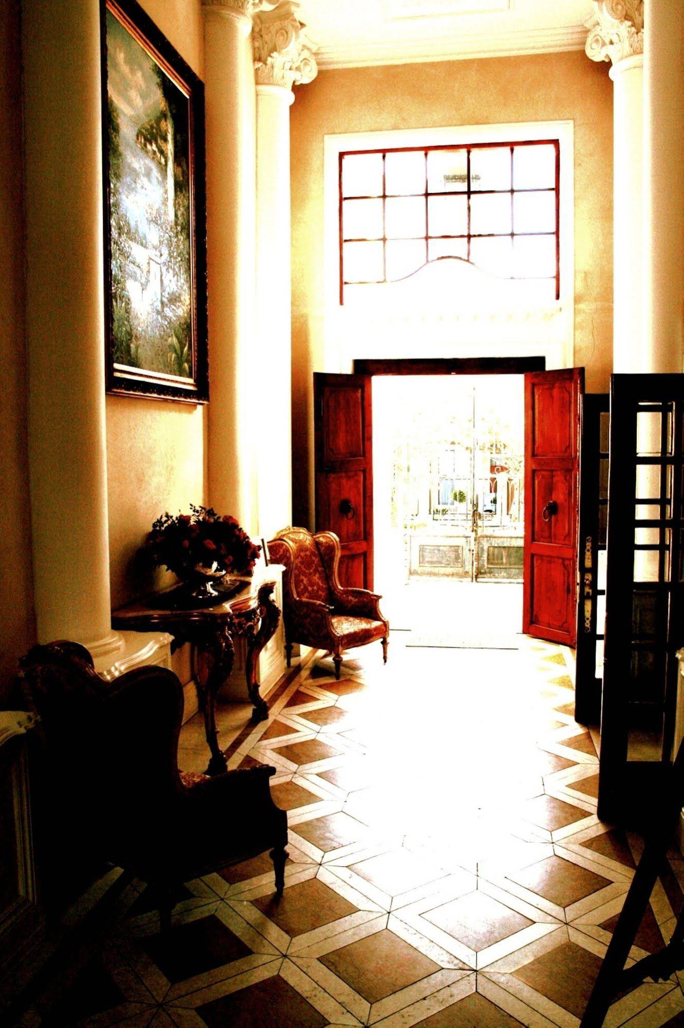 Cricklewood Manor