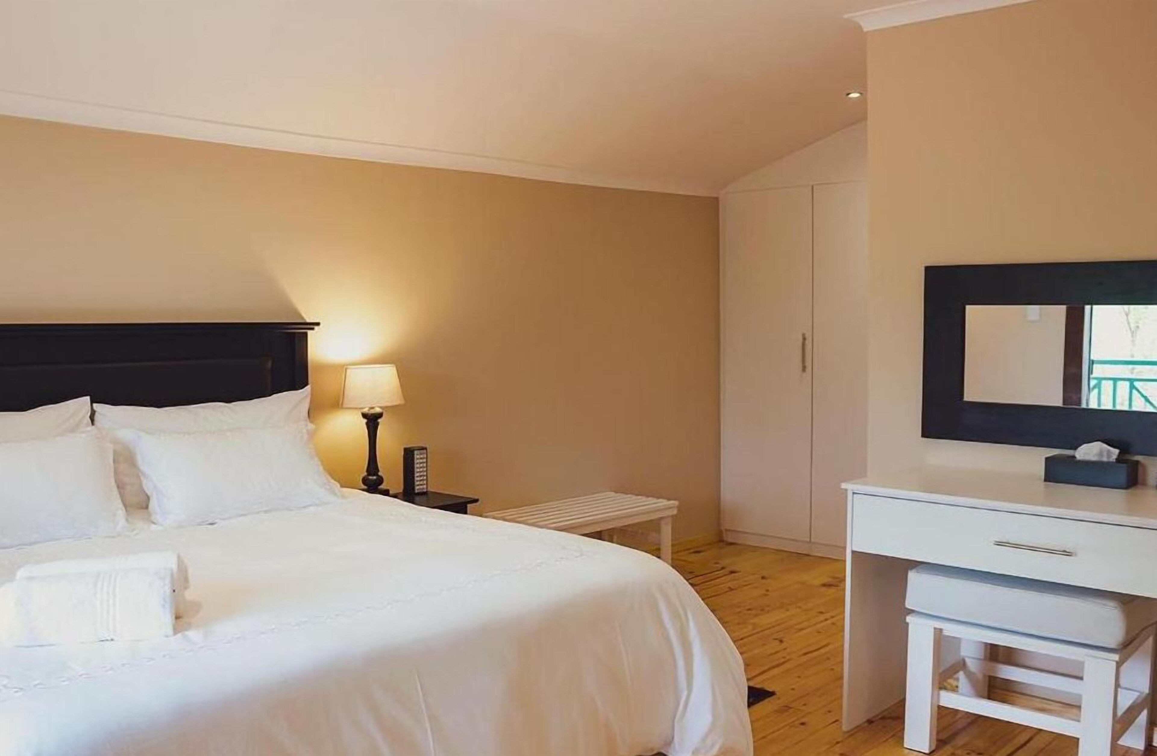 Cussonia Country Home