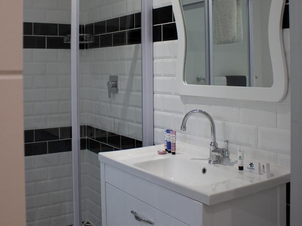 Cussonia Country Home