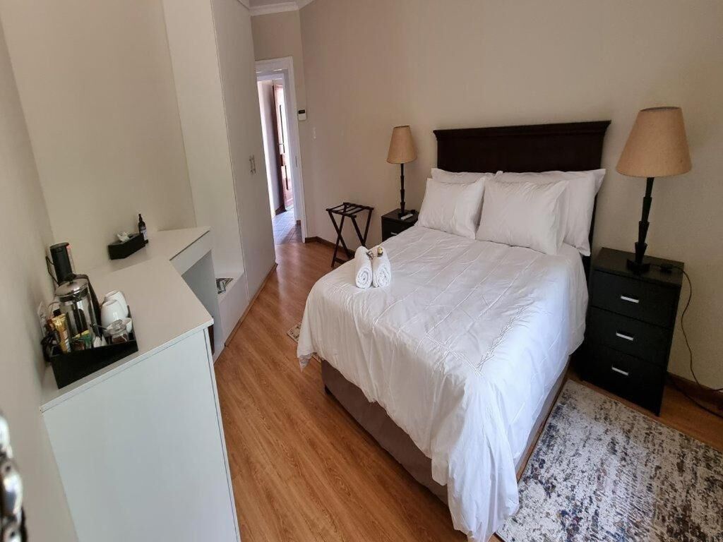 Cussonia Country Home