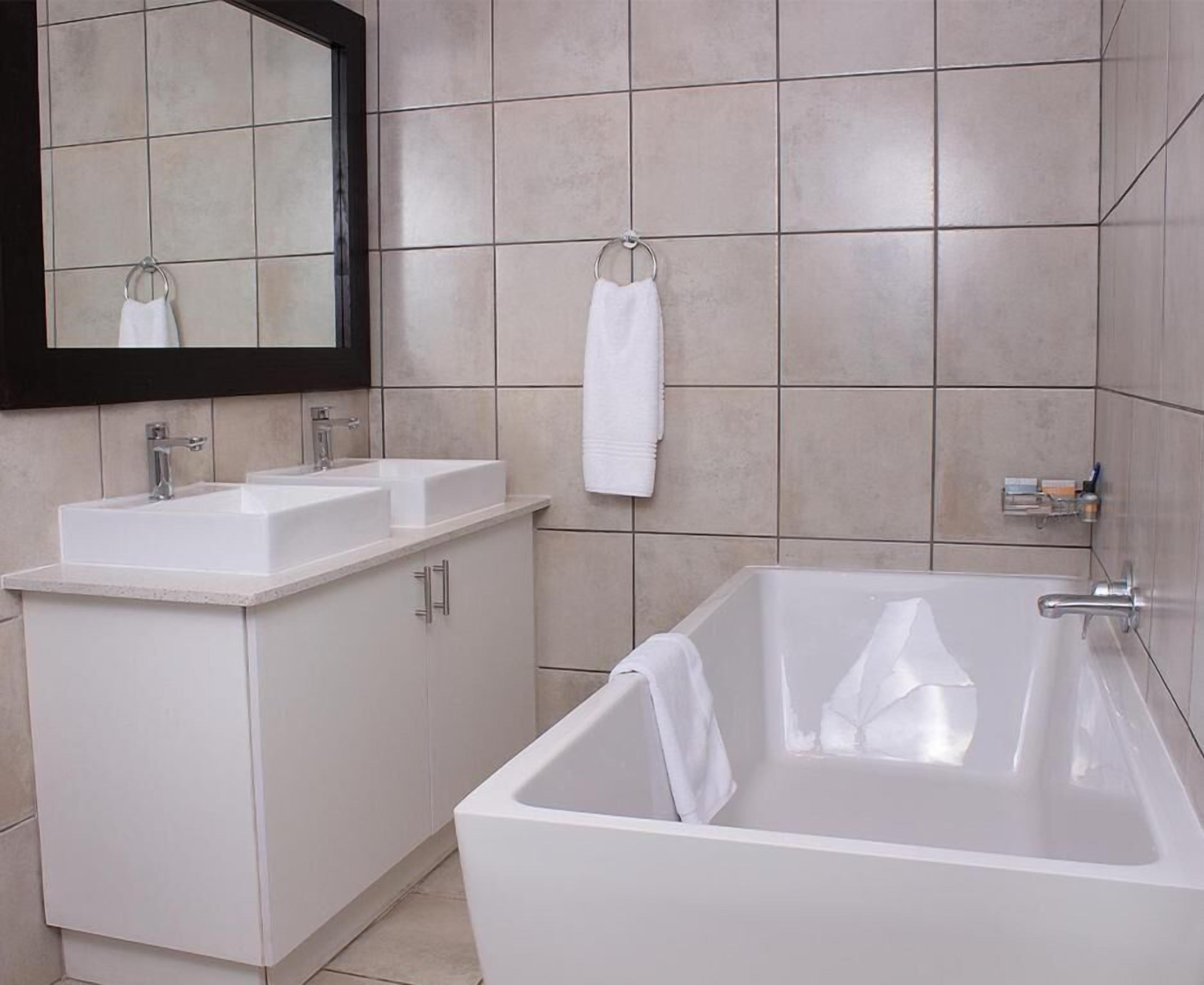 Cussonia Country Home