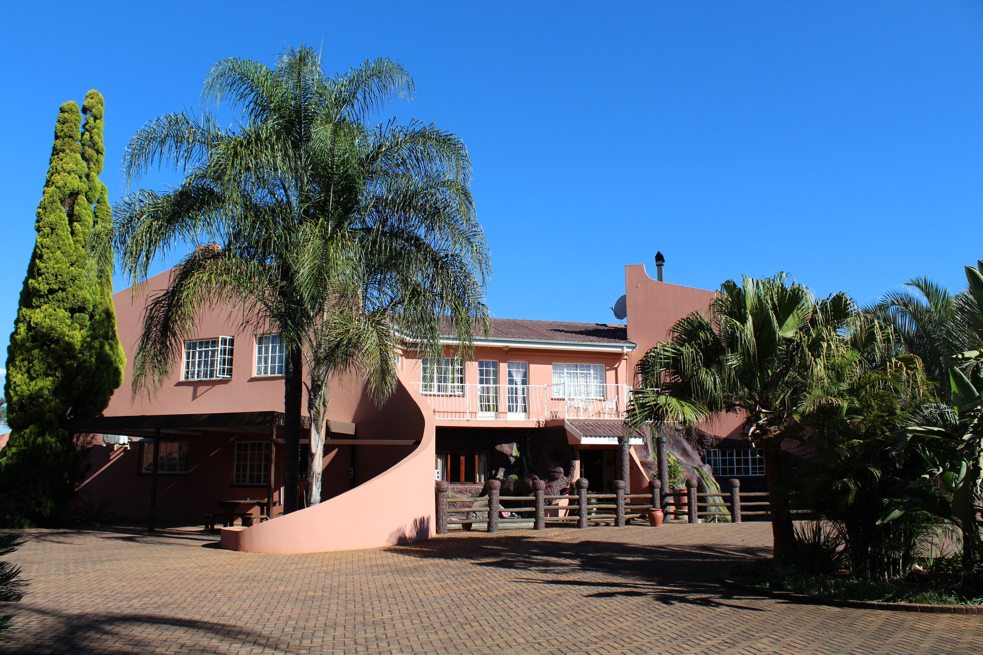 El Gran Chaparral Guest House