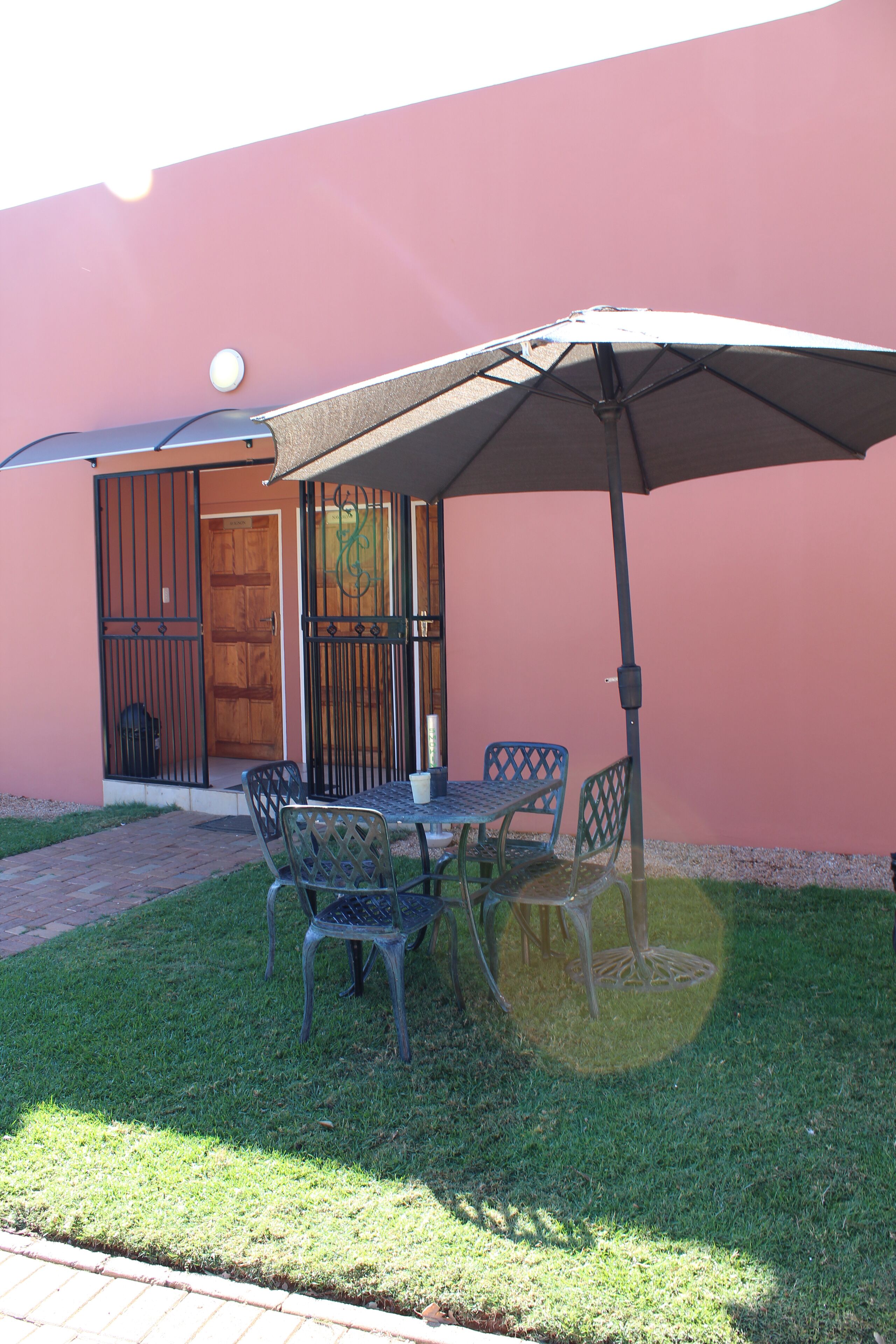 El Gran Chaparral Guest House