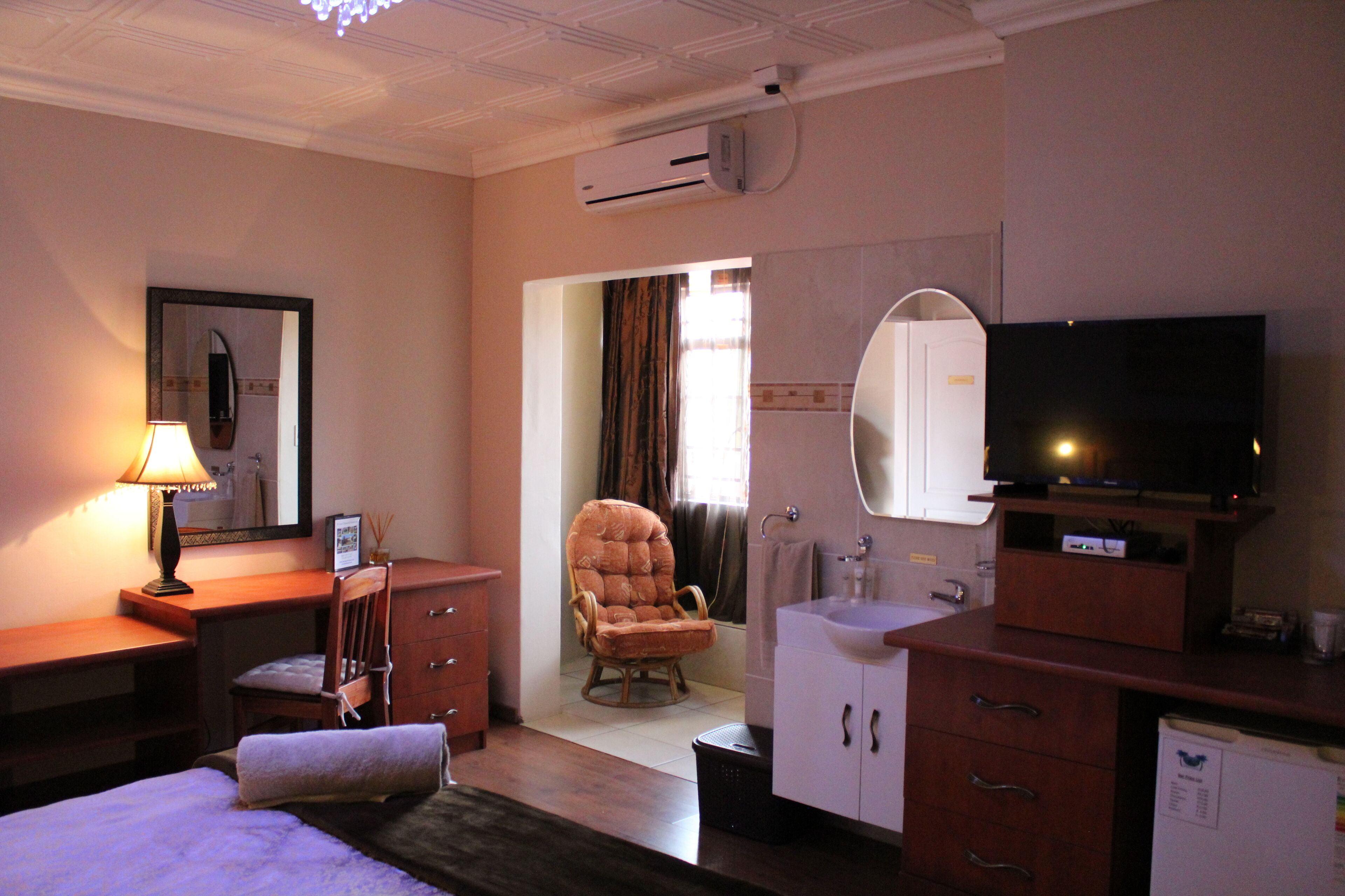 El Gran Chaparral Guest House