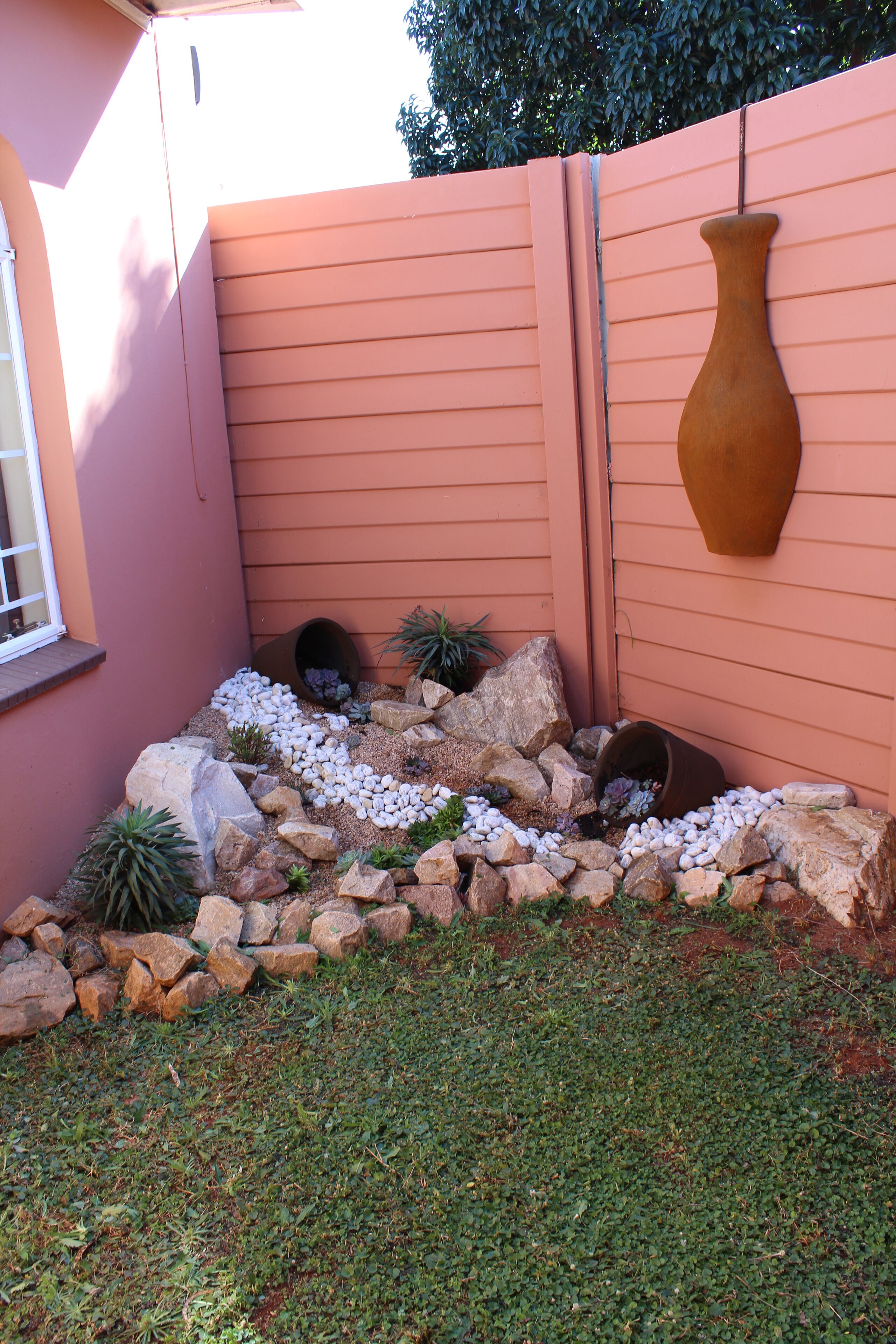 El Gran Chaparral Guest House
