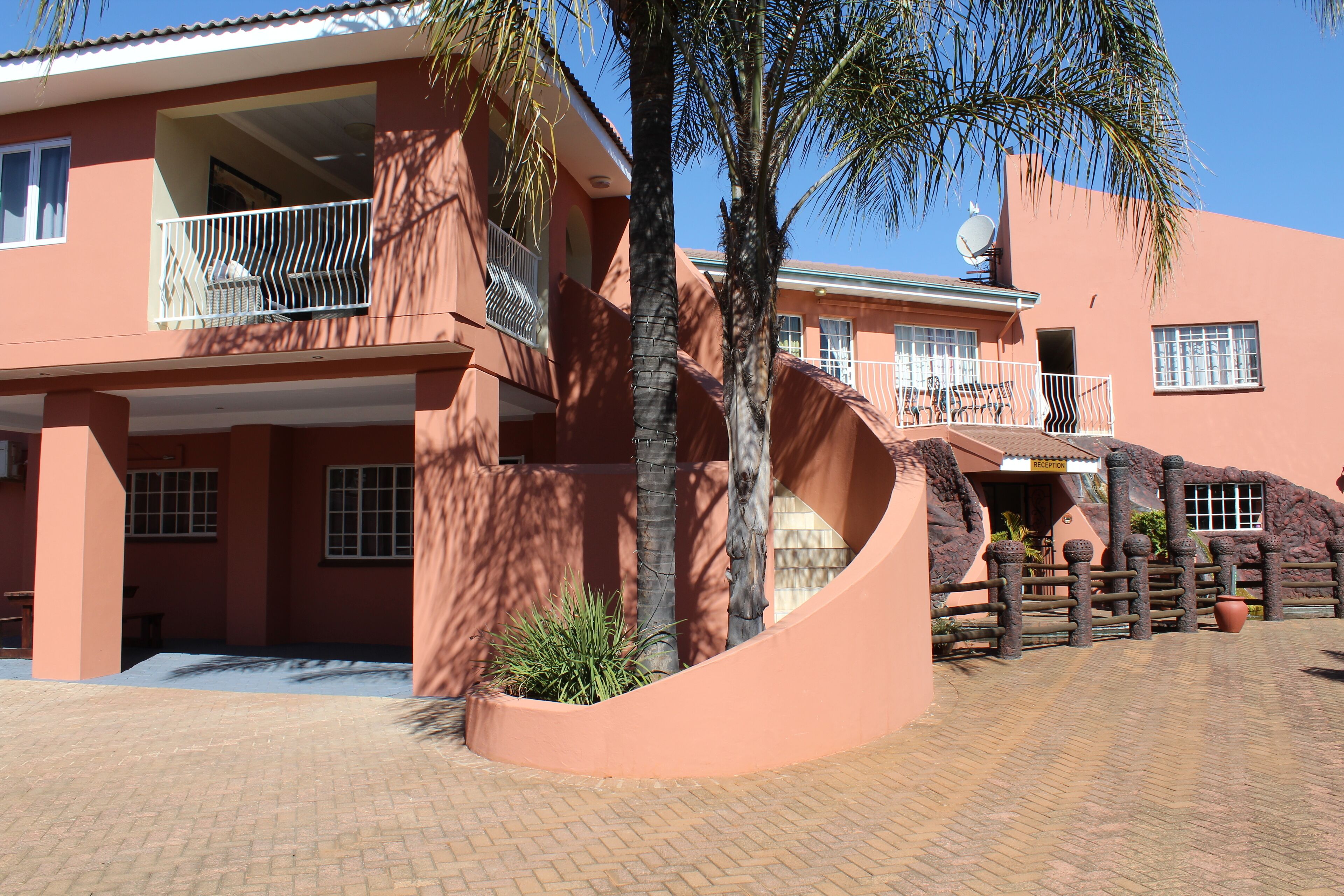 El Gran Chaparral Guest House