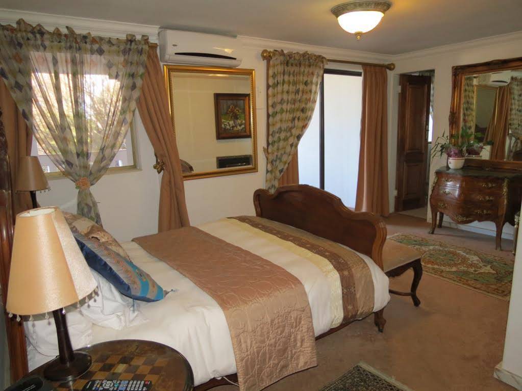 Kleineweide Guest House