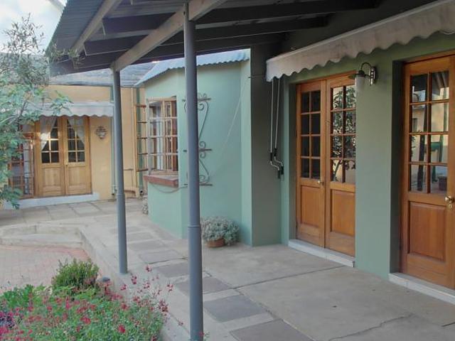 Kniff Un Gaffel Guest House