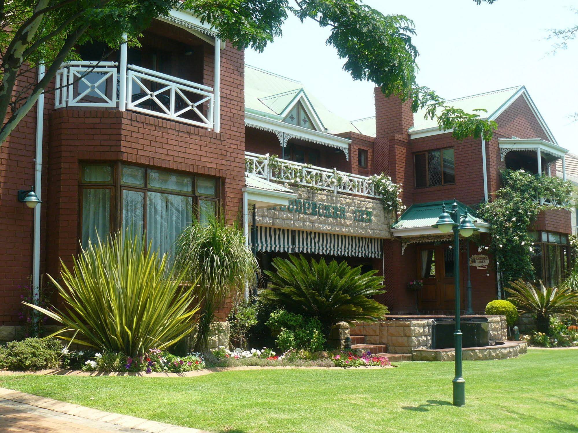 The Woodpecker Inn