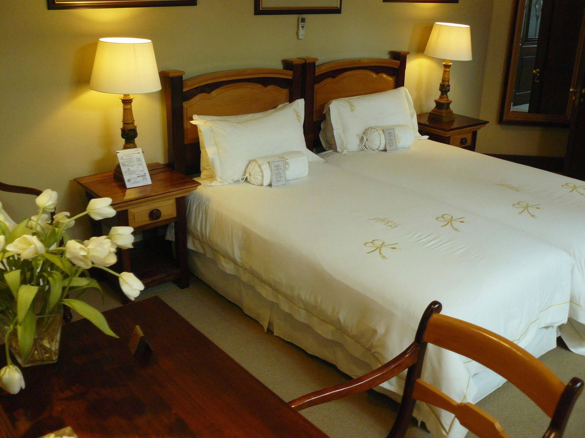 The Woodpecker Inn
