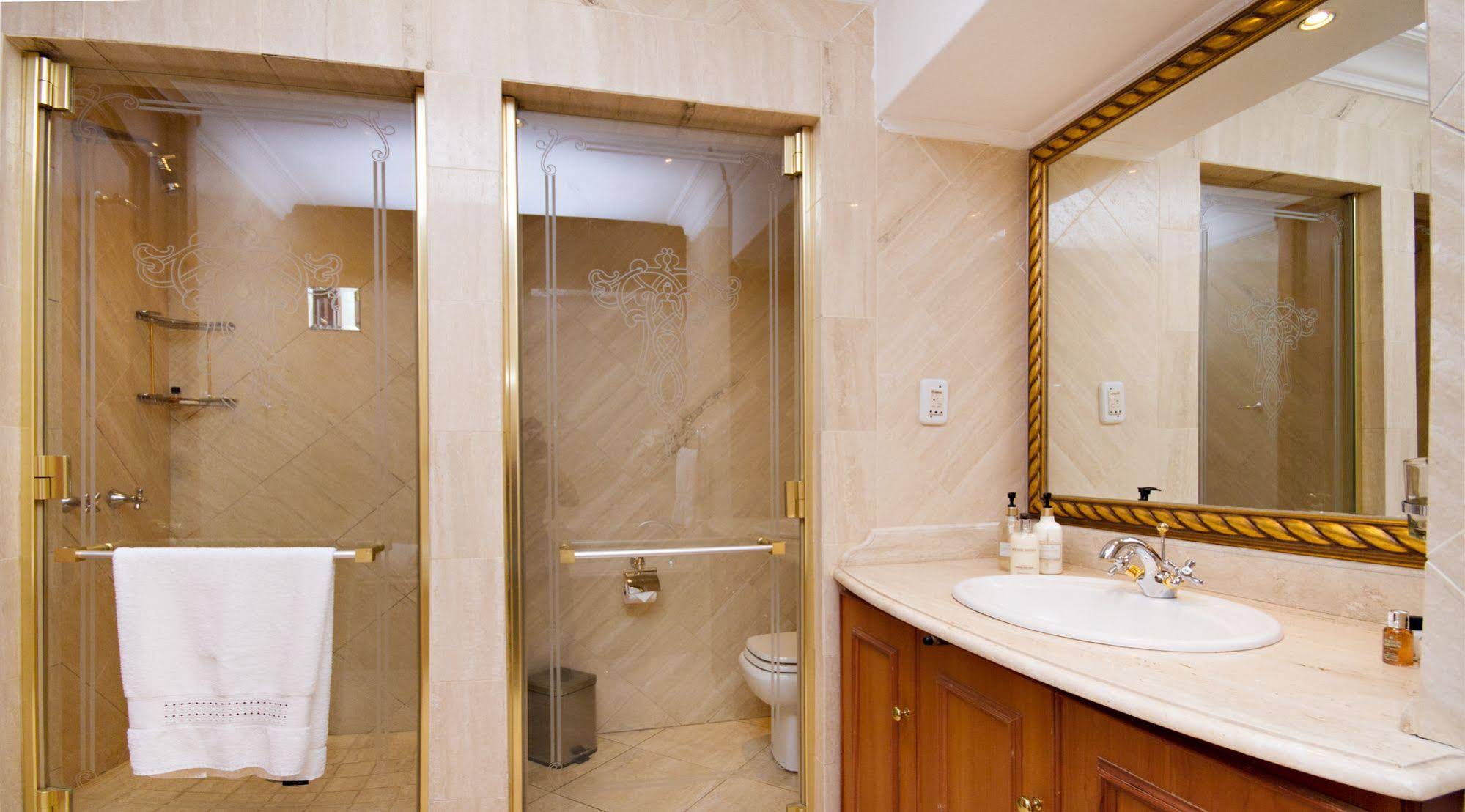 Apogee Boutique Hotel & Spa