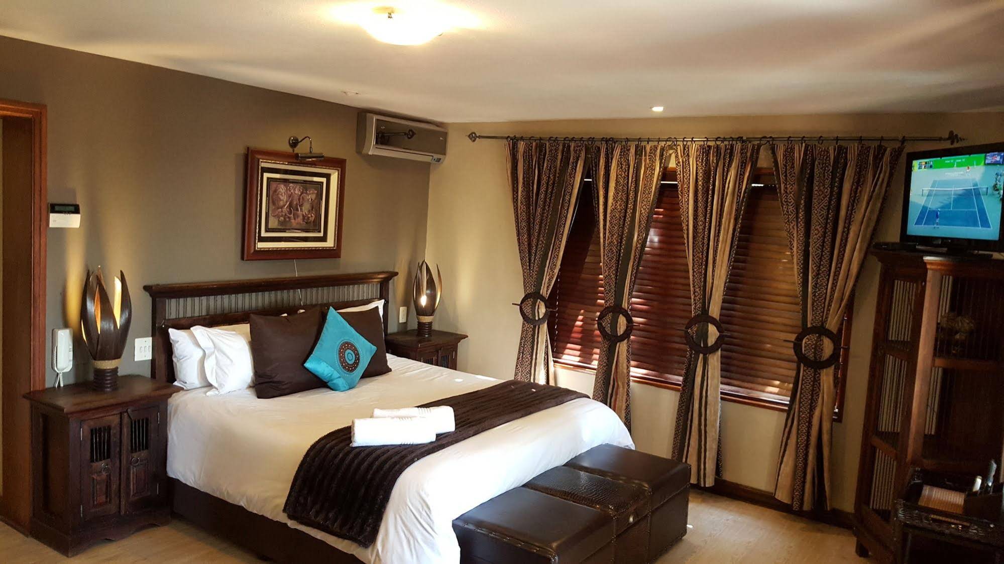Waterfalls Boutique Hotel
