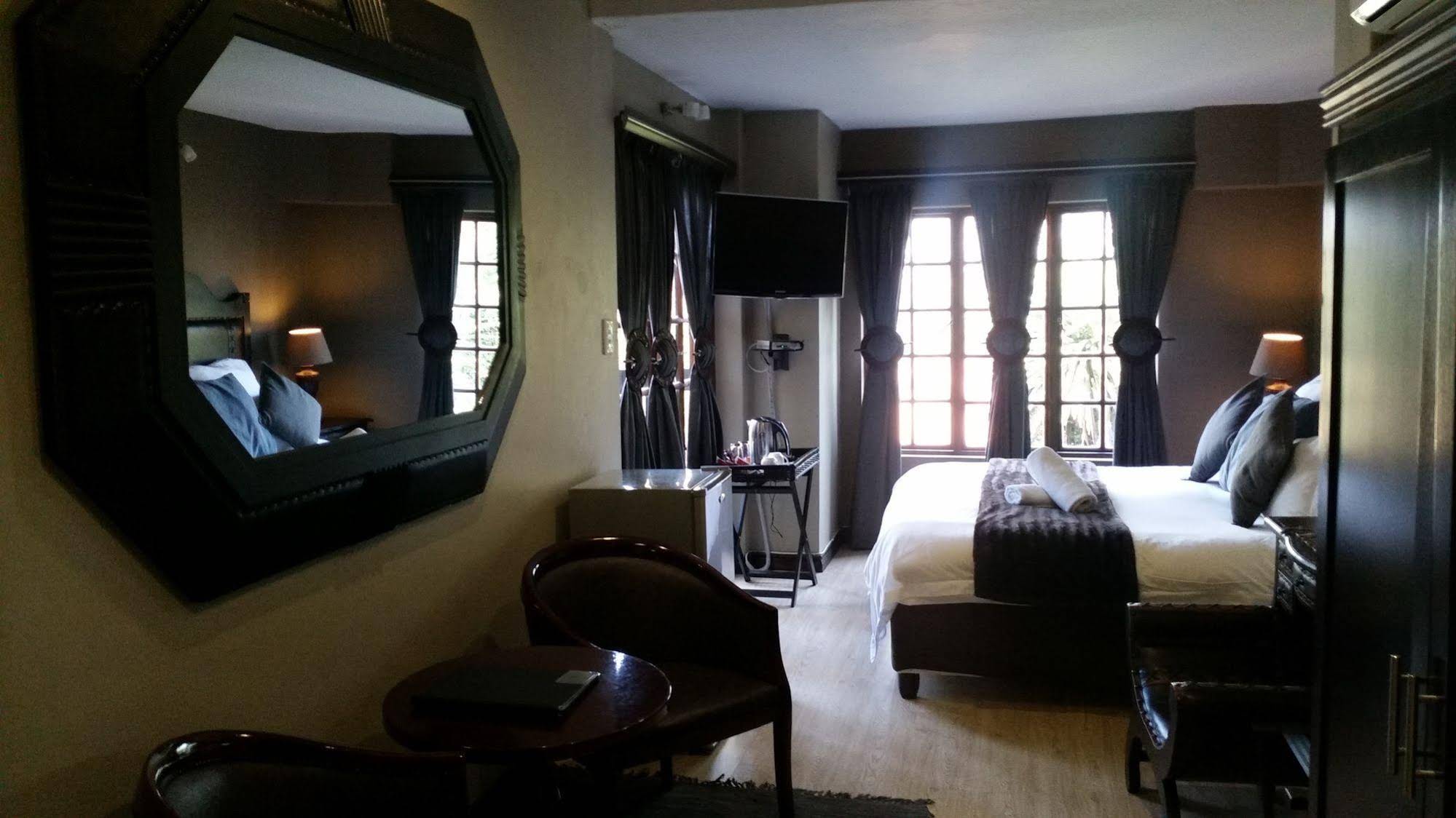 Waterfalls Boutique Hotel