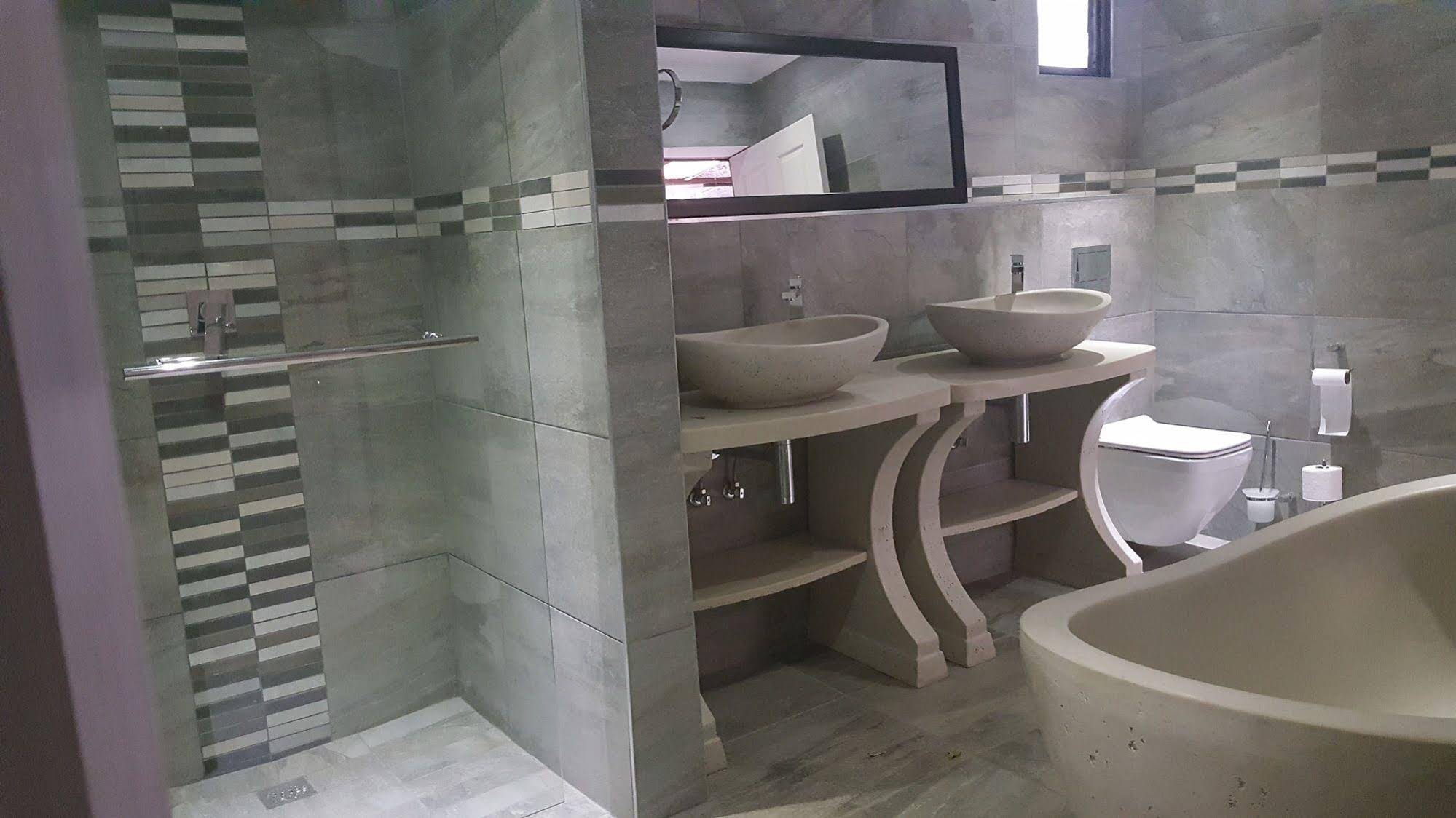 Waterfalls Boutique Hotel