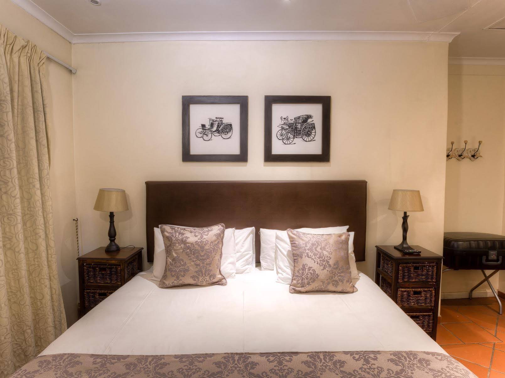 Wild Peach Inn