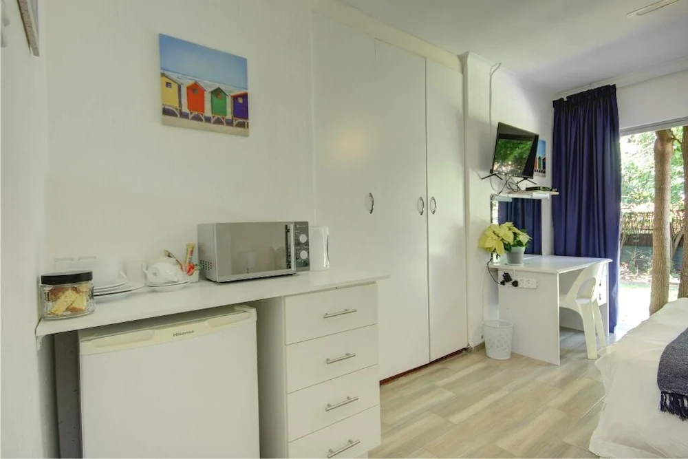 Lenox Lodge Guesthouse