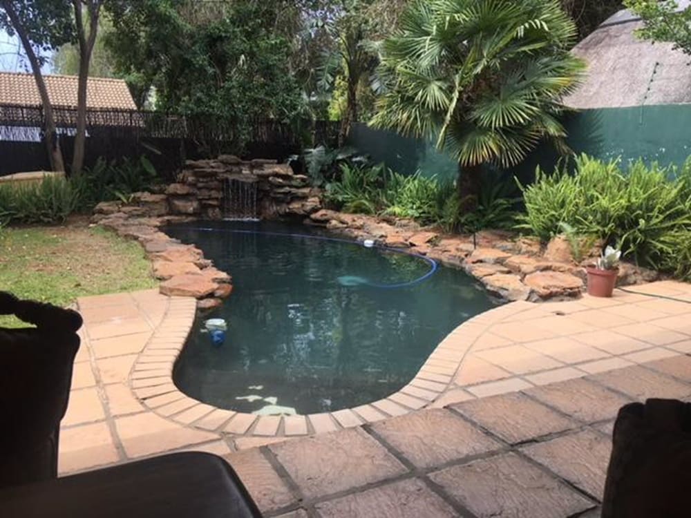 Lenox Lodge Guesthouse