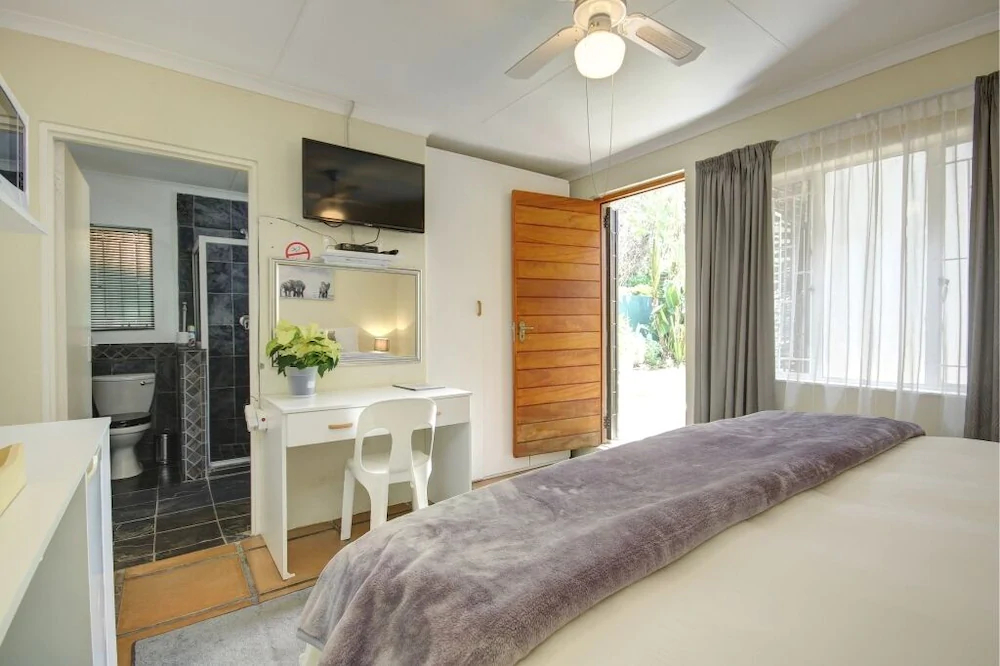 Lenox Lodge Guesthouse