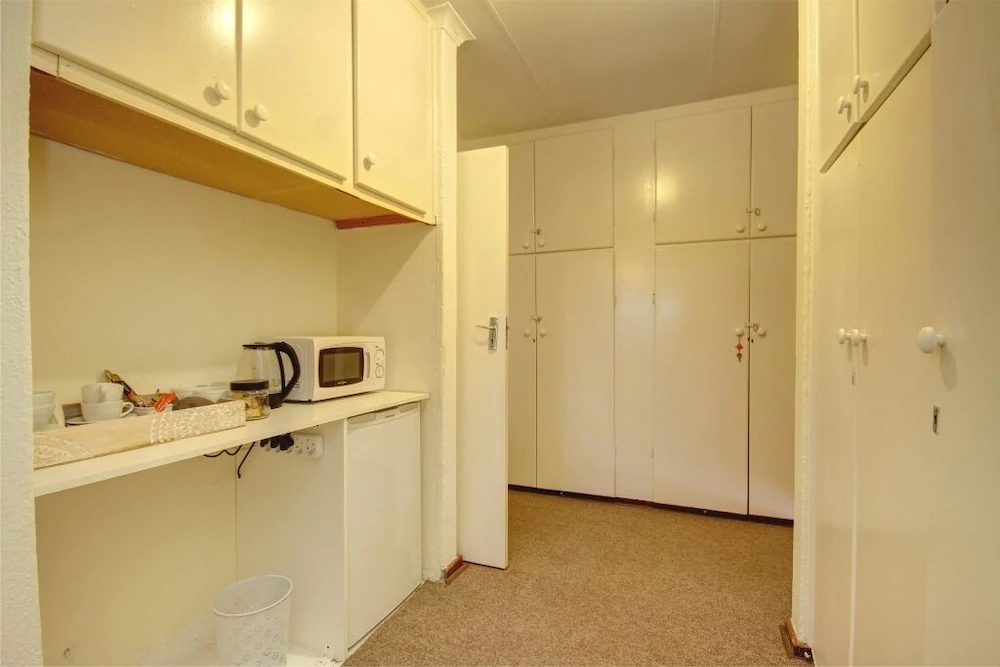 Lenox Lodge Guesthouse