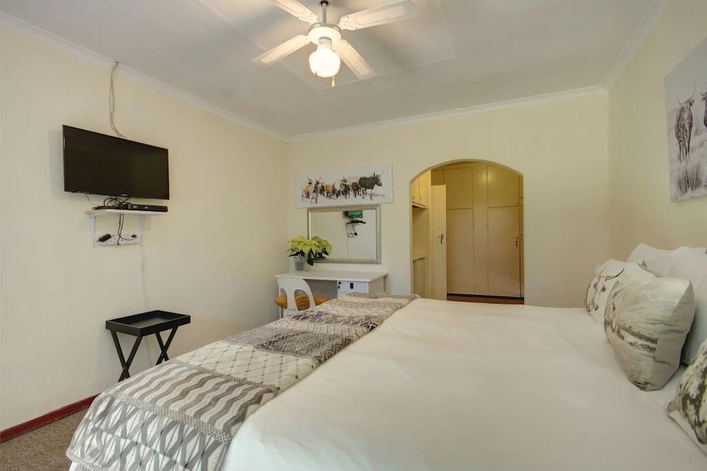 Lenox Lodge Guesthouse