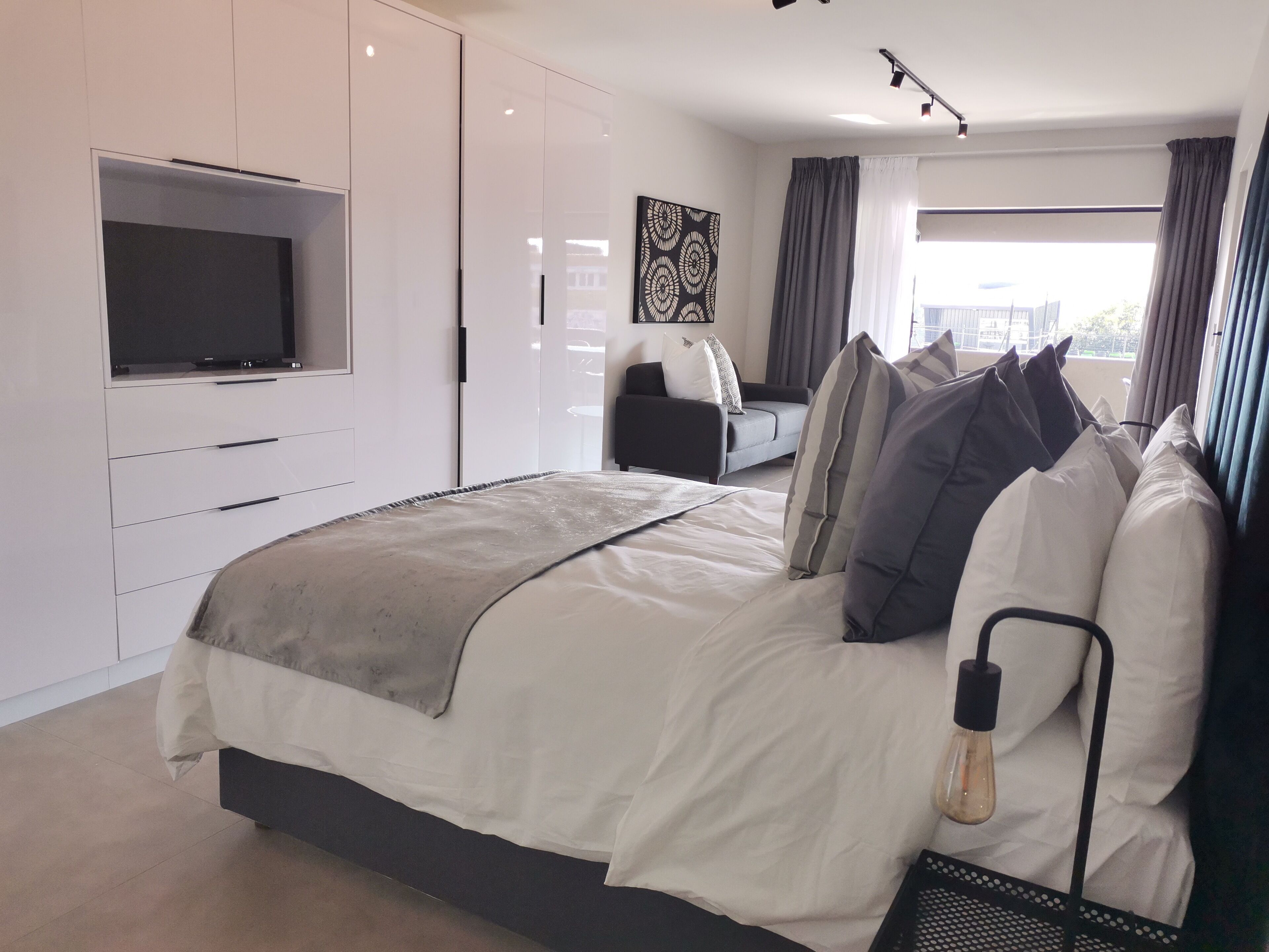 MINT Apartments Greenside