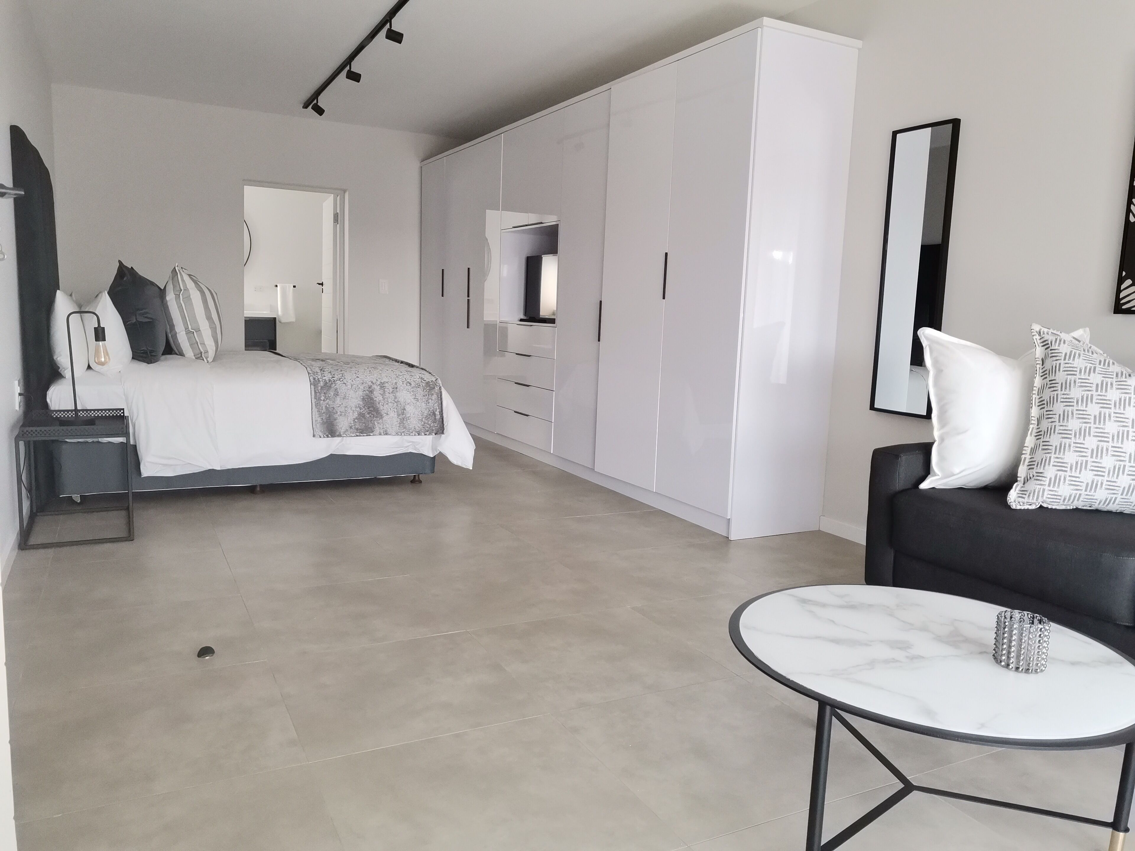 MINT Apartments Greenside