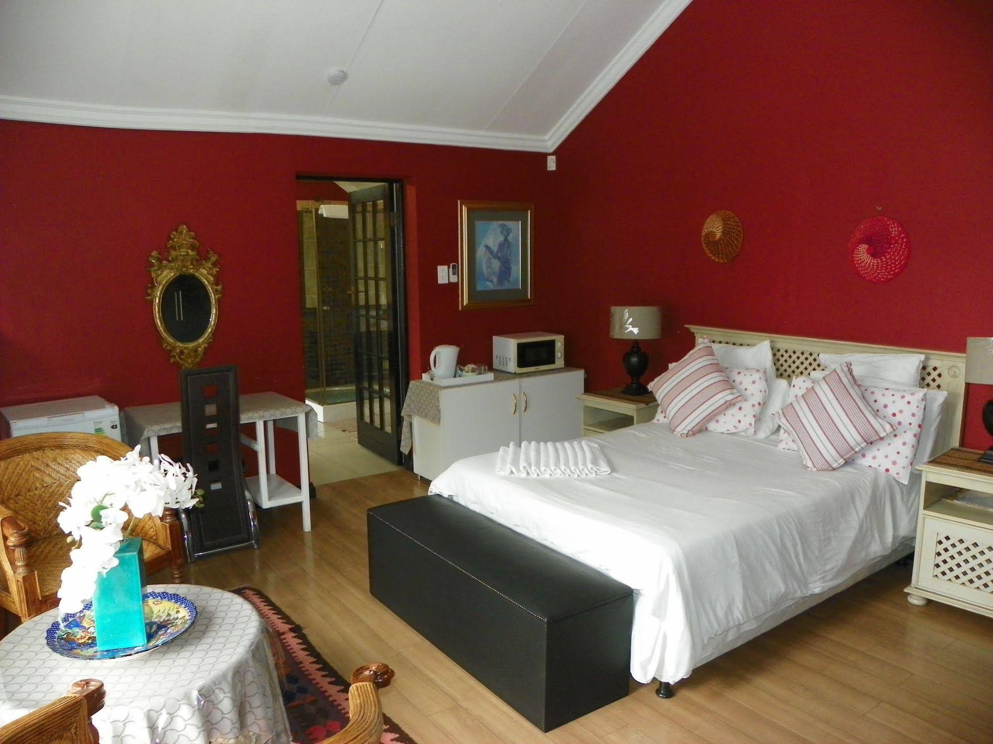 Muco Guest House