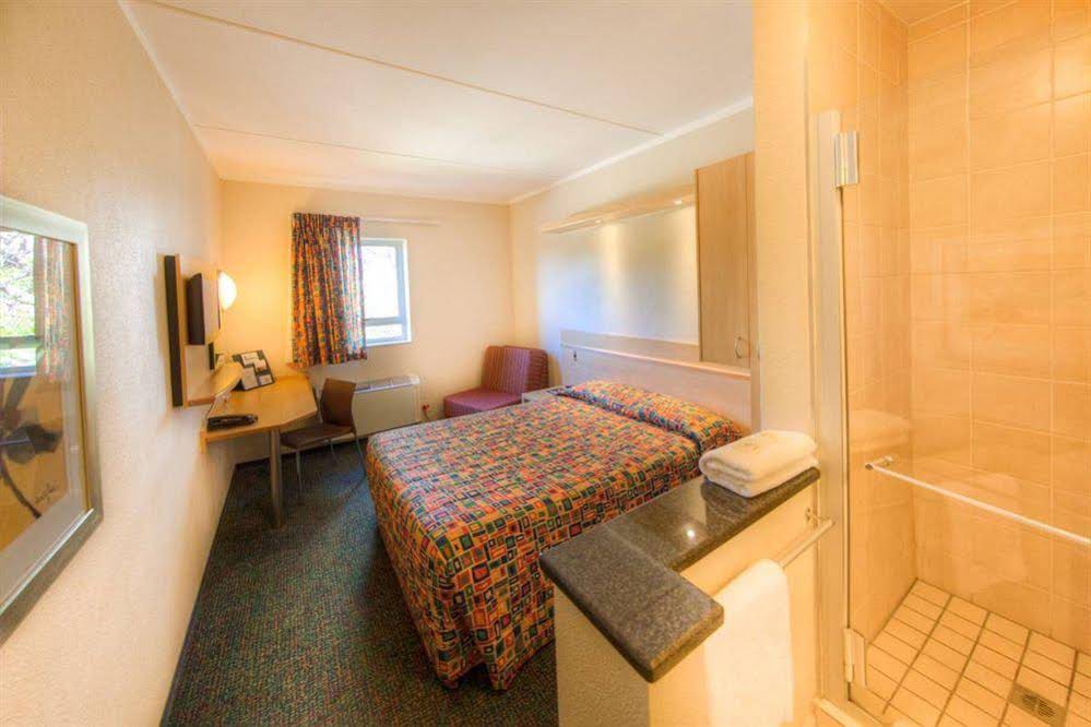 Road Lodge Rivonia