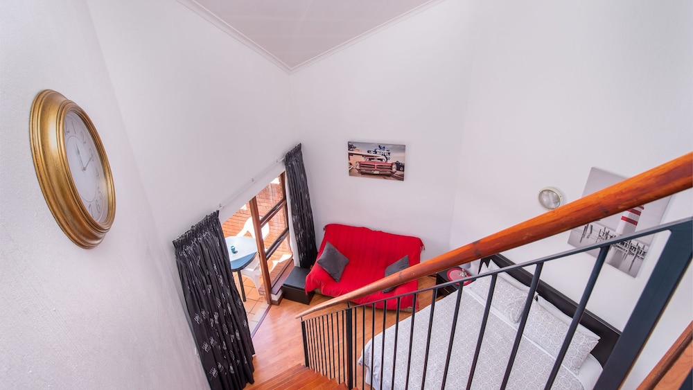 JoziStay - Savannah Lodge Apartments
