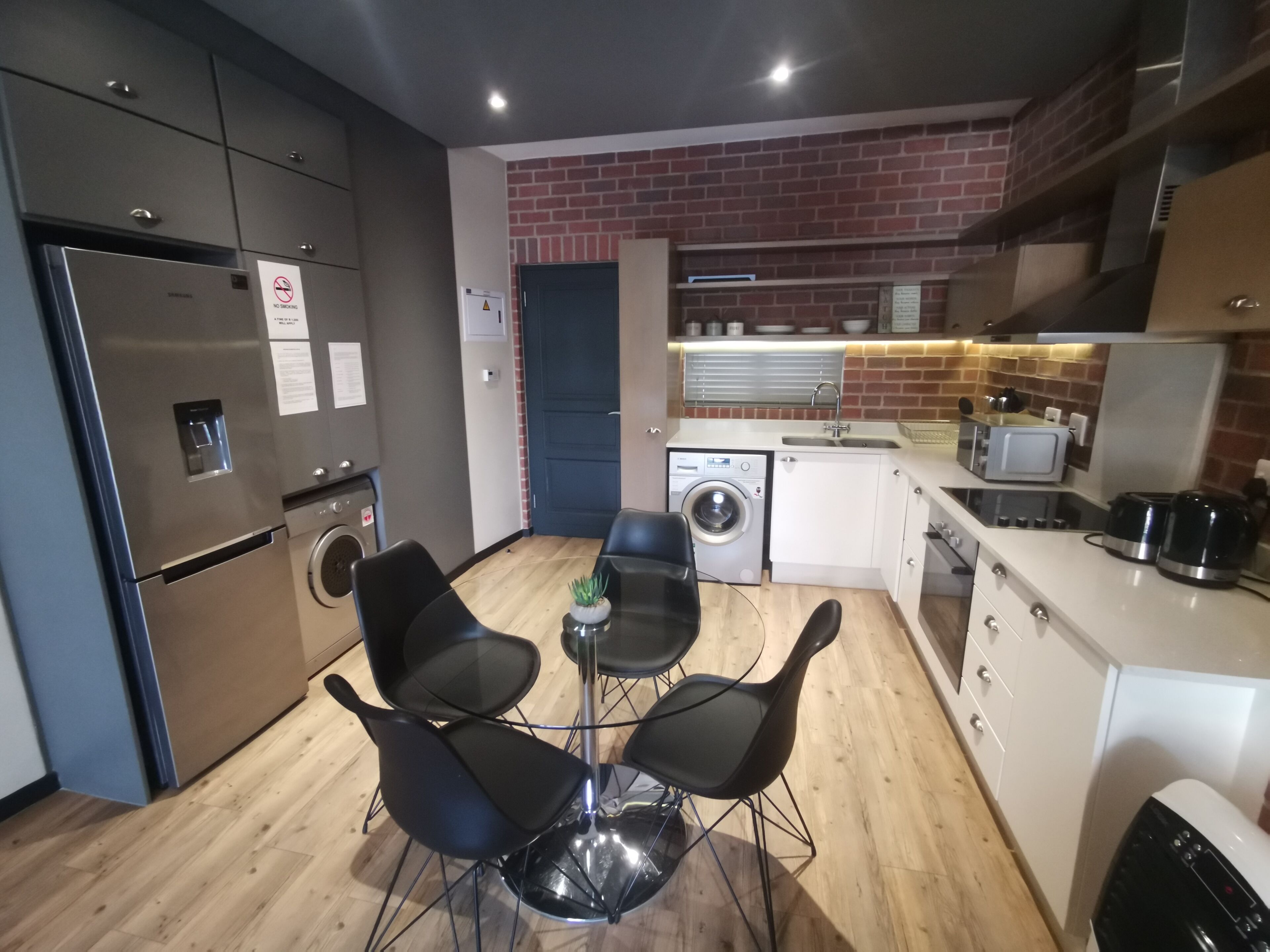 Easy Stay - The Vantage Rosebank