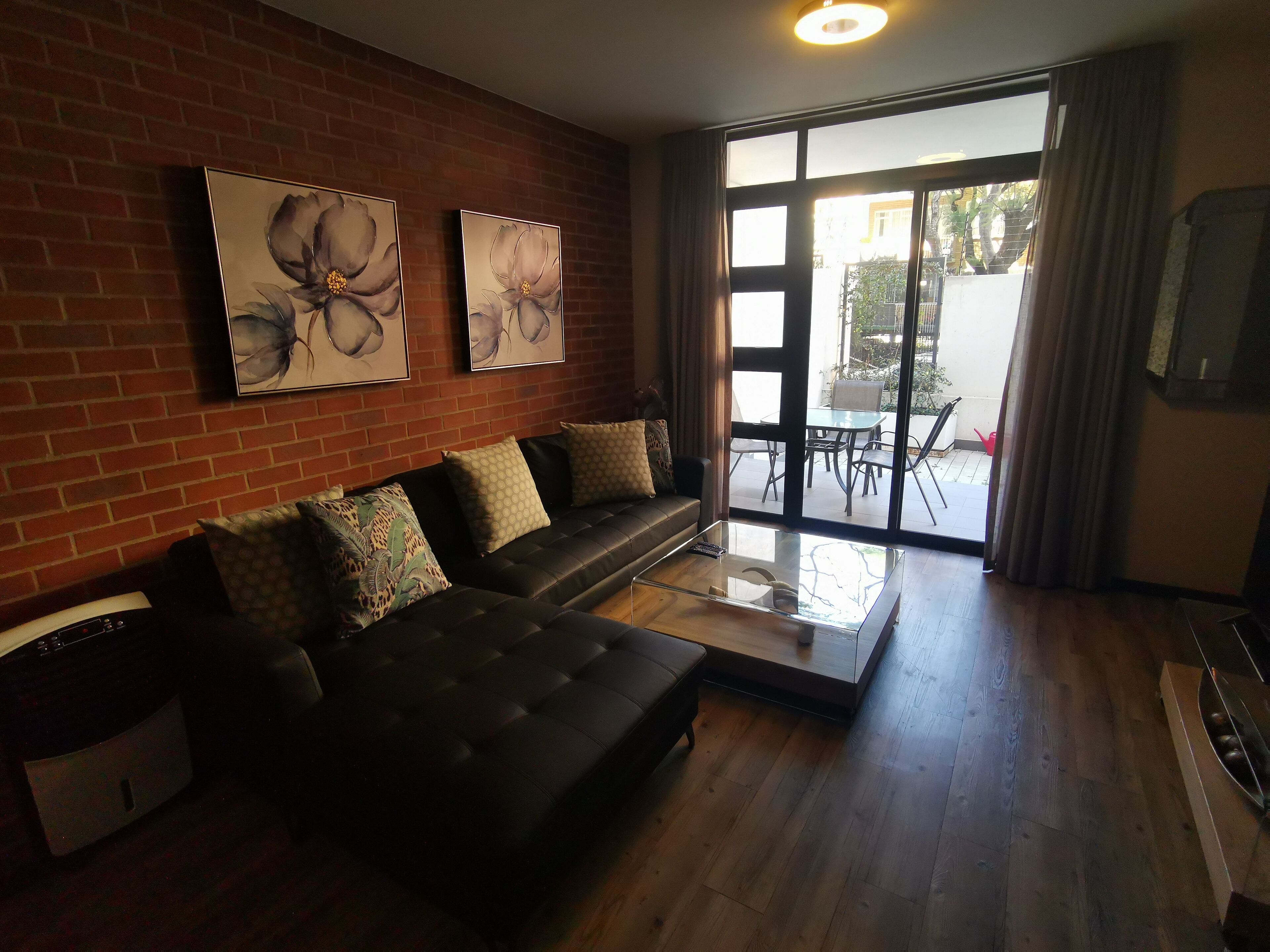 Easy Stay - The Vantage Rosebank