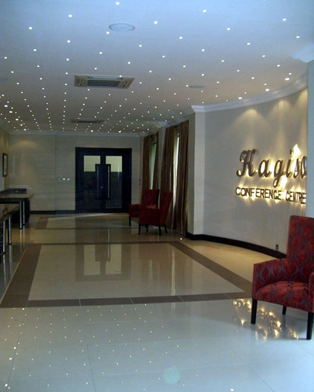 Safari Lodge, Hotel & Convention Centre