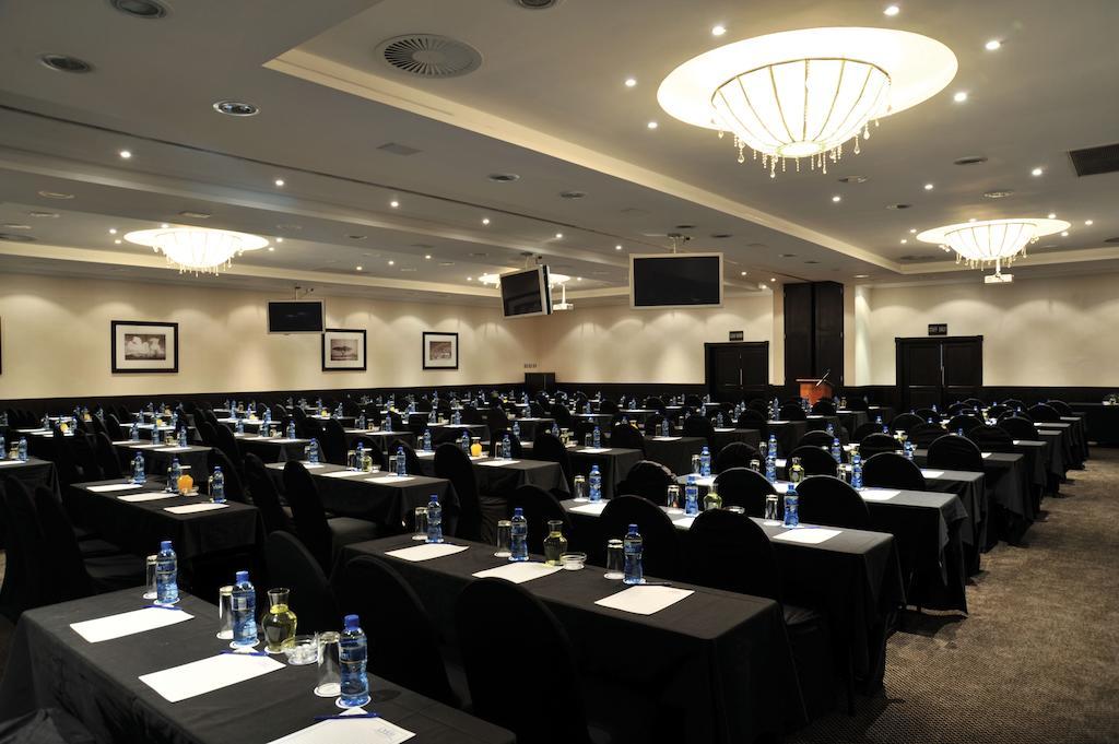 Safari Lodge, Hotel & Convention Centre