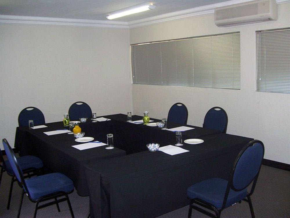 Safari Lodge, Hotel & Convention Centre