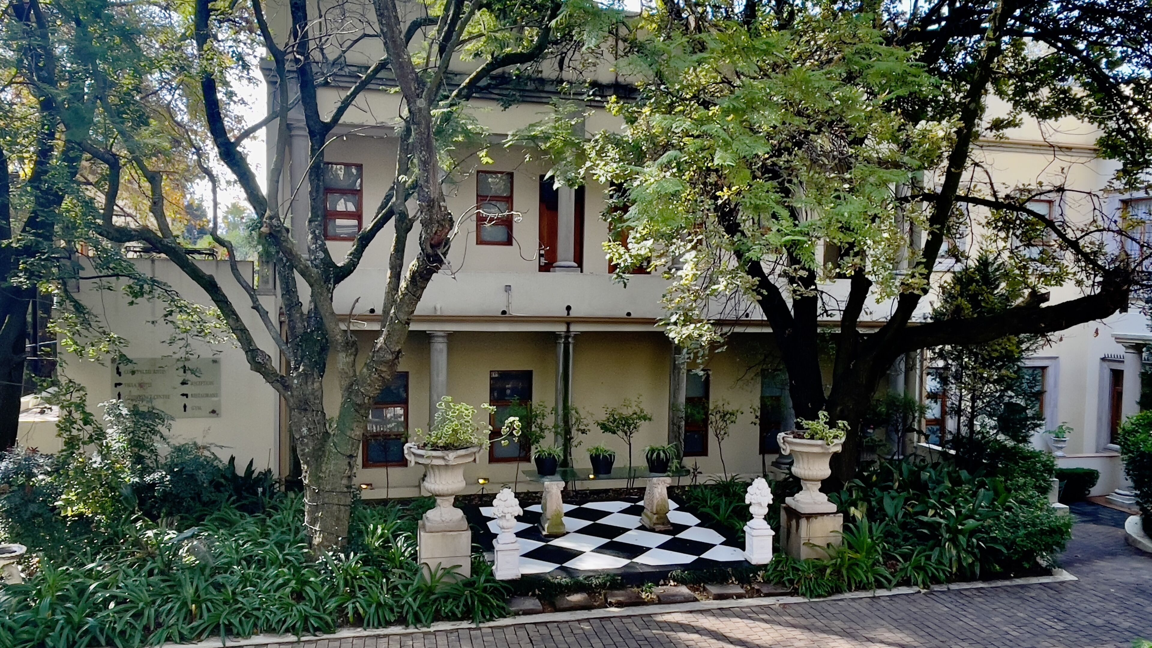 Fairlawns Boutique Hotel & Spa