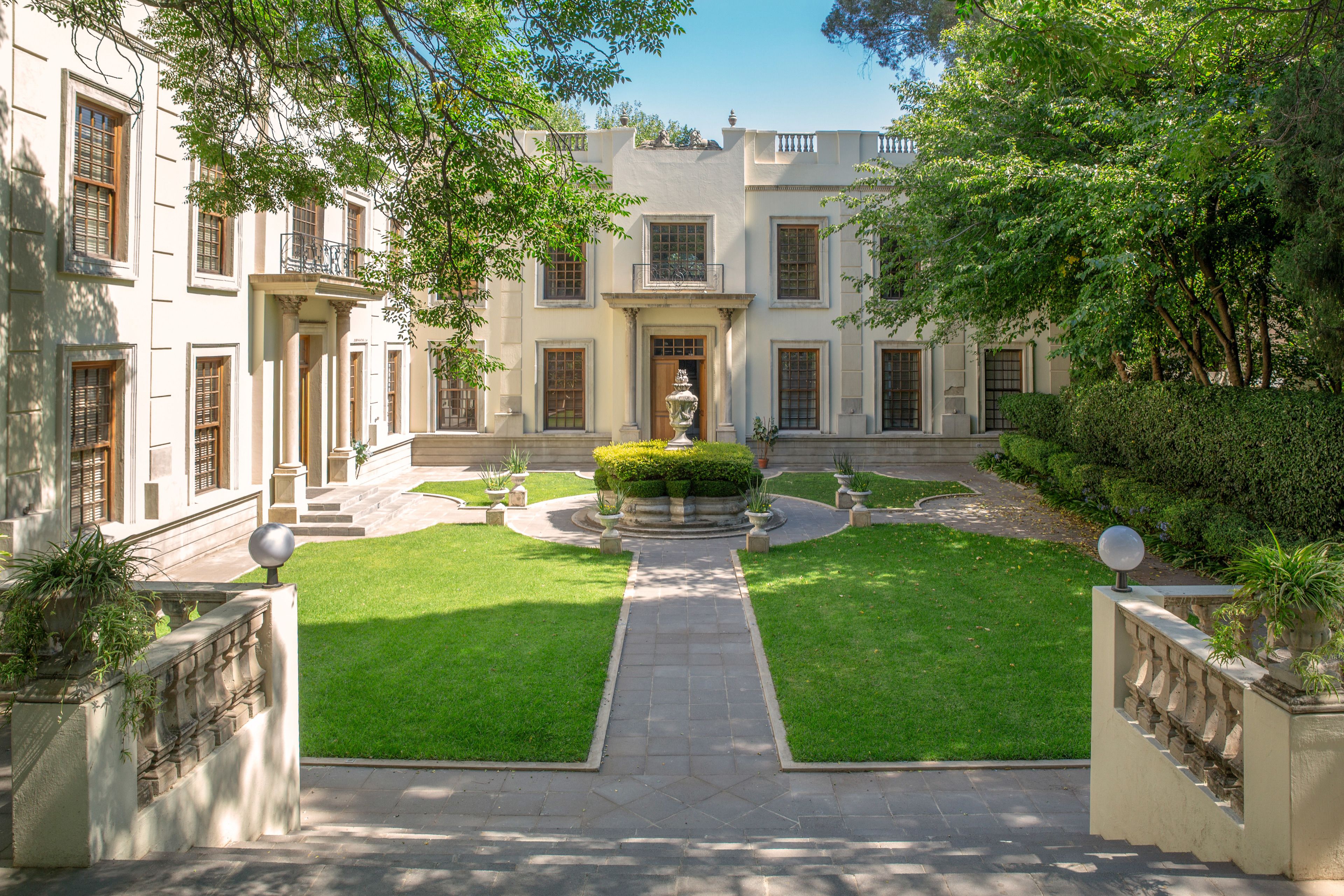 Fairlawns Boutique Hotel & Spa
