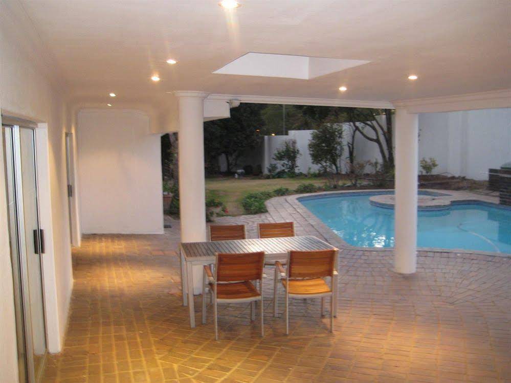 One Toman Guest House