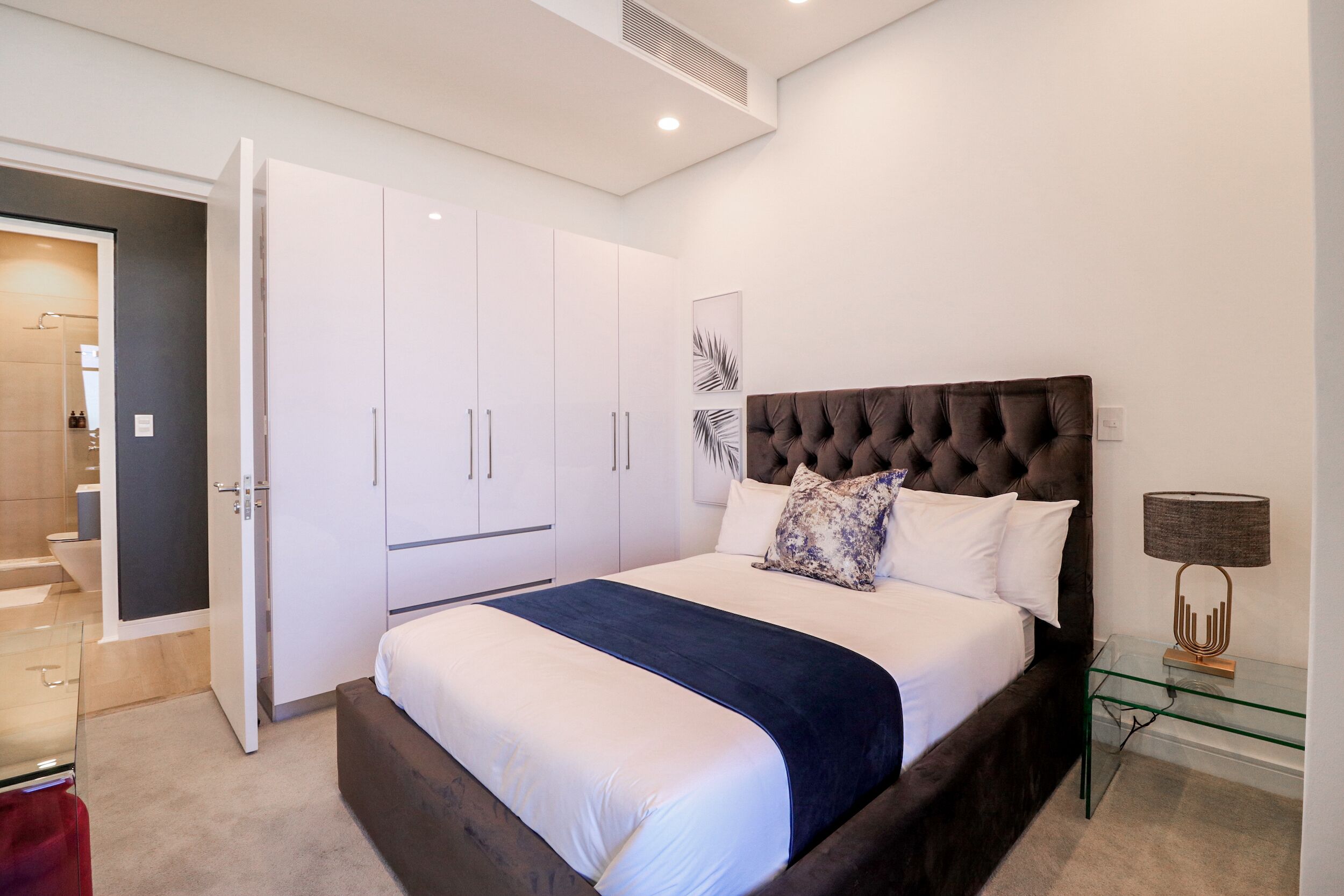 Reserved Suites Illovo