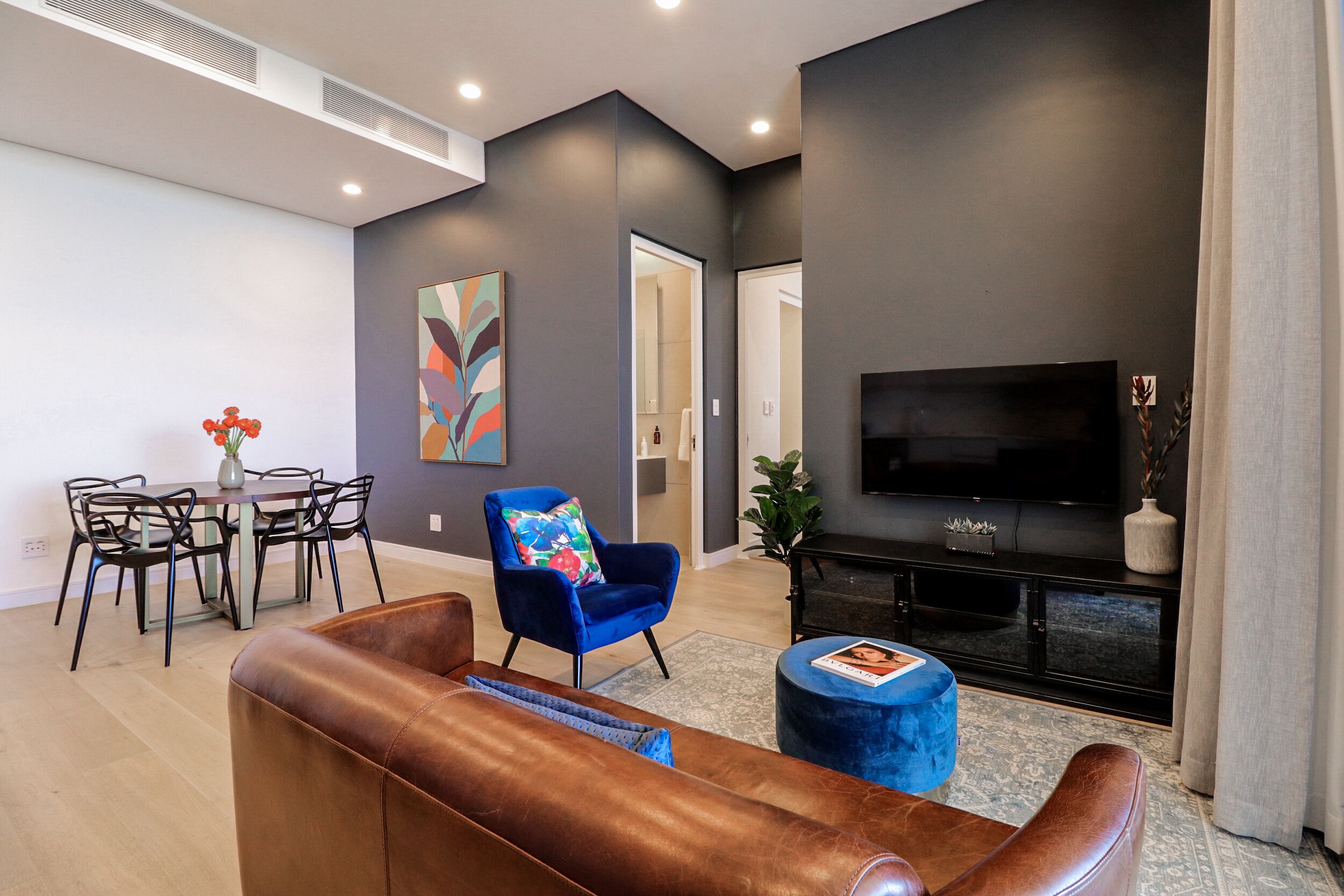 Reserved Suites Illovo