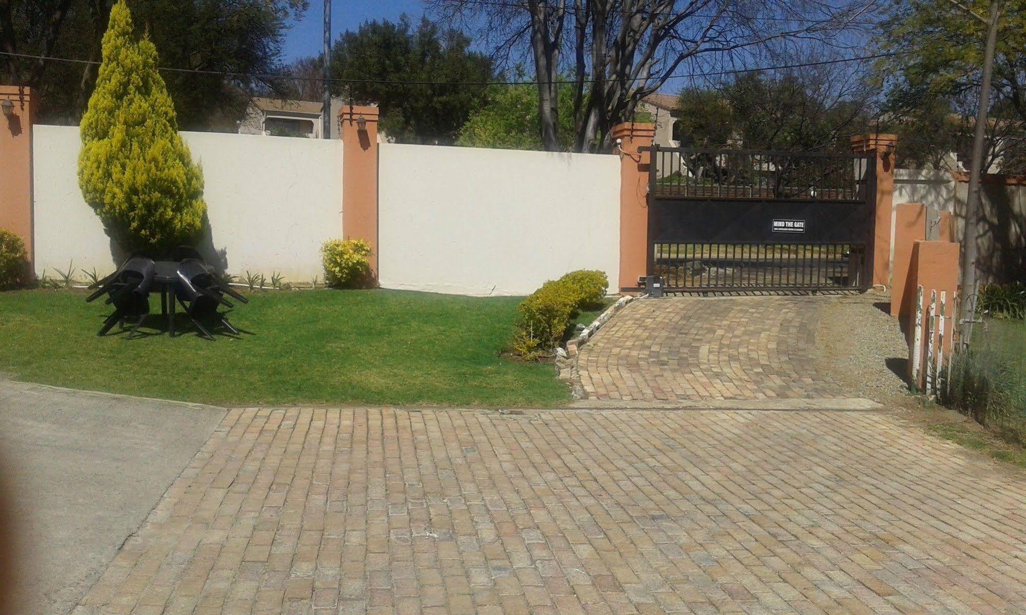 Royal Olympia Lodge
