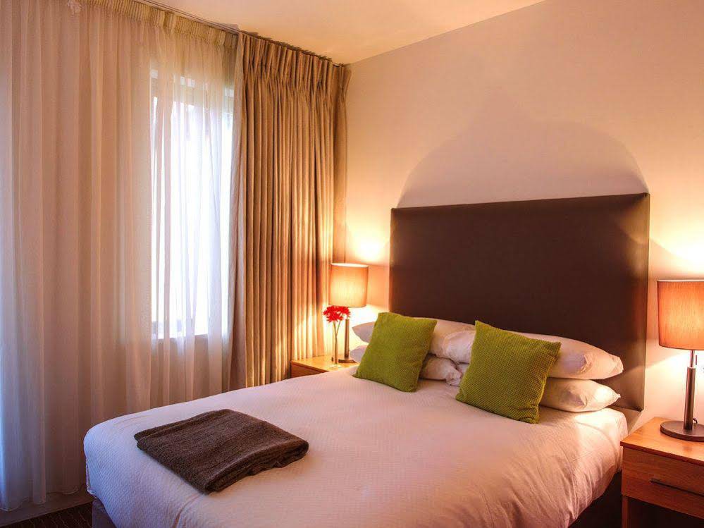Royal Olympia Lodge