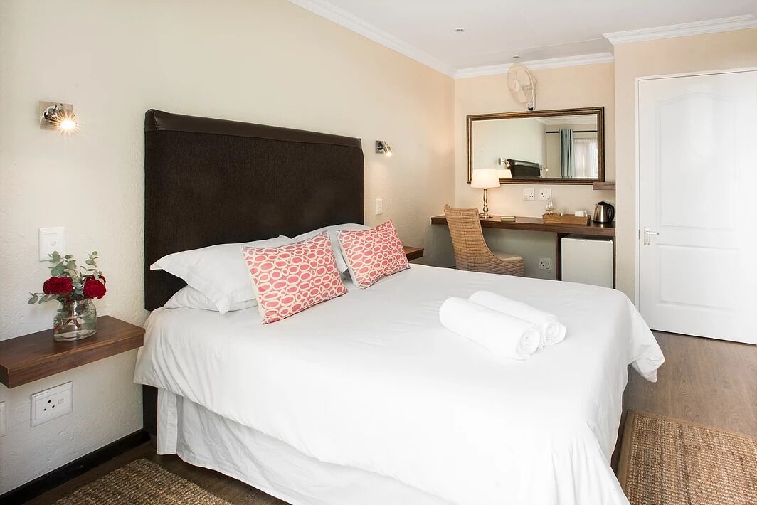 Sandton Slippers Bed & Breakfast