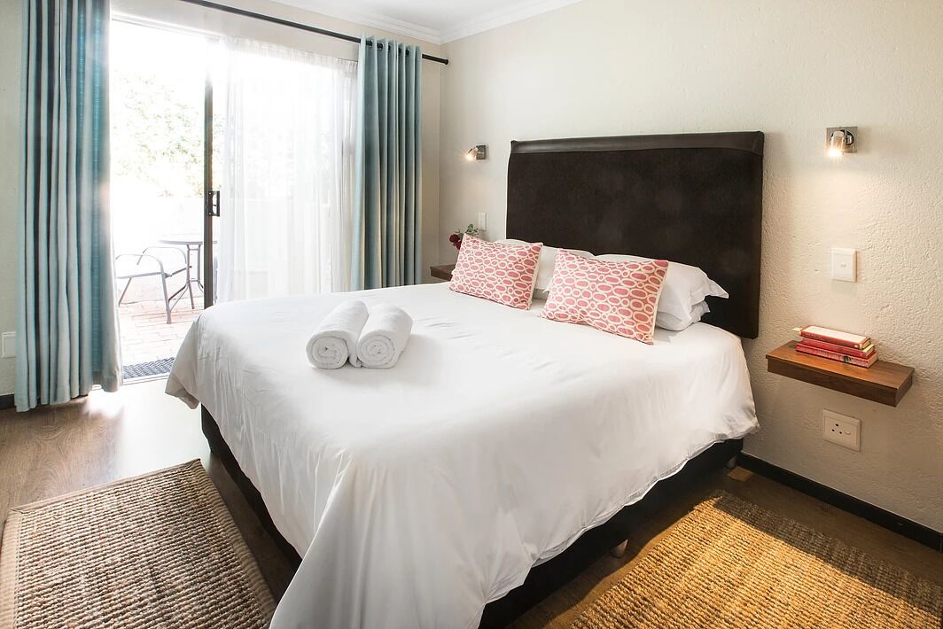 Sandton Slippers Bed & Breakfast
