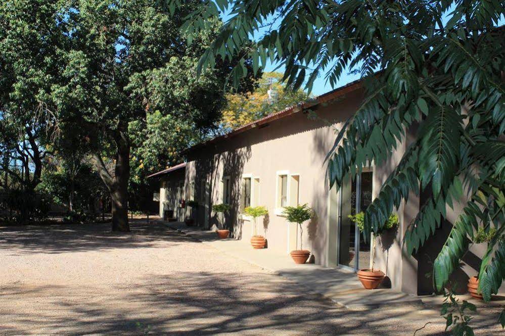 Paradise Lodge