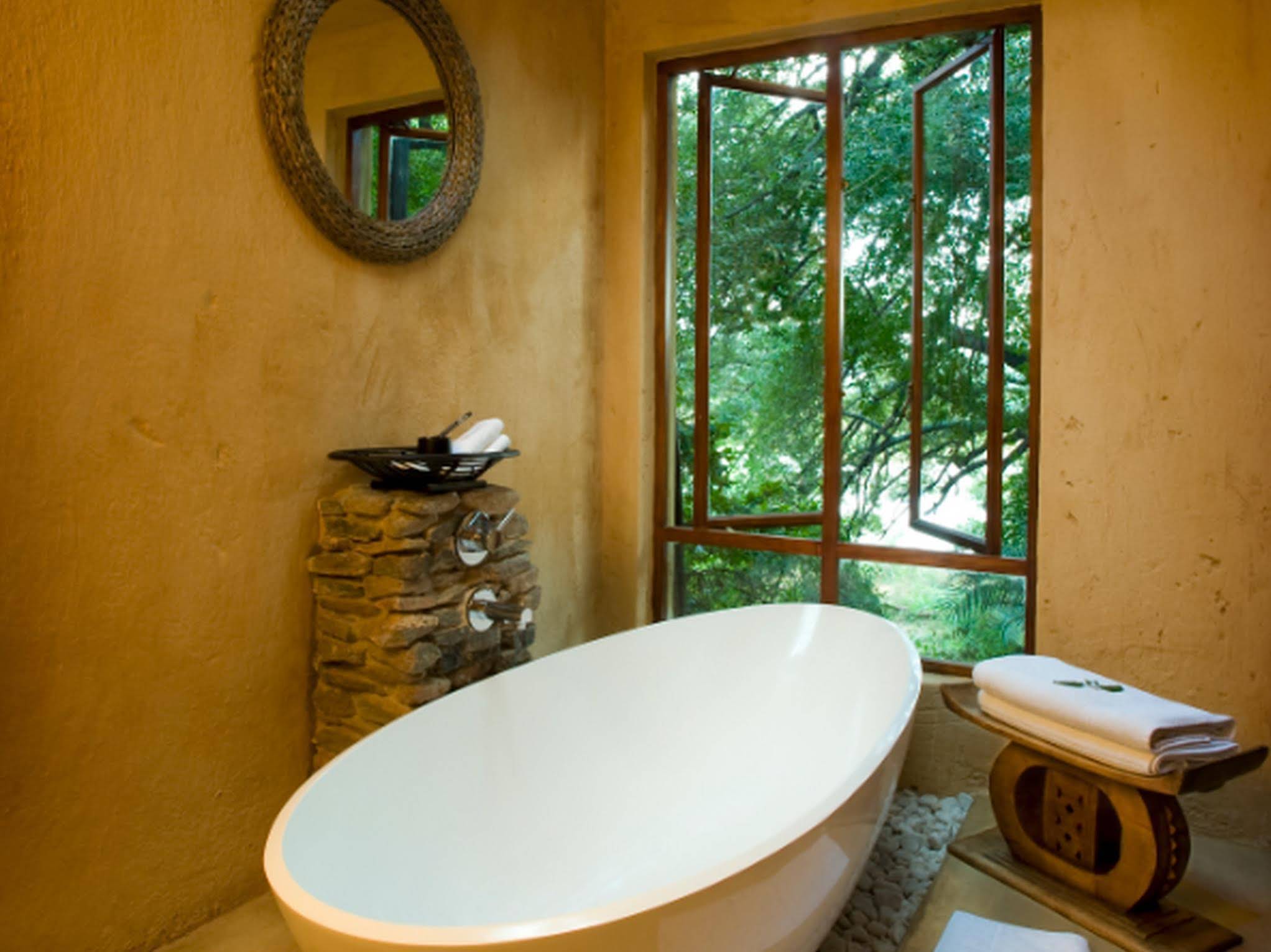 Pondoro Game Lodge