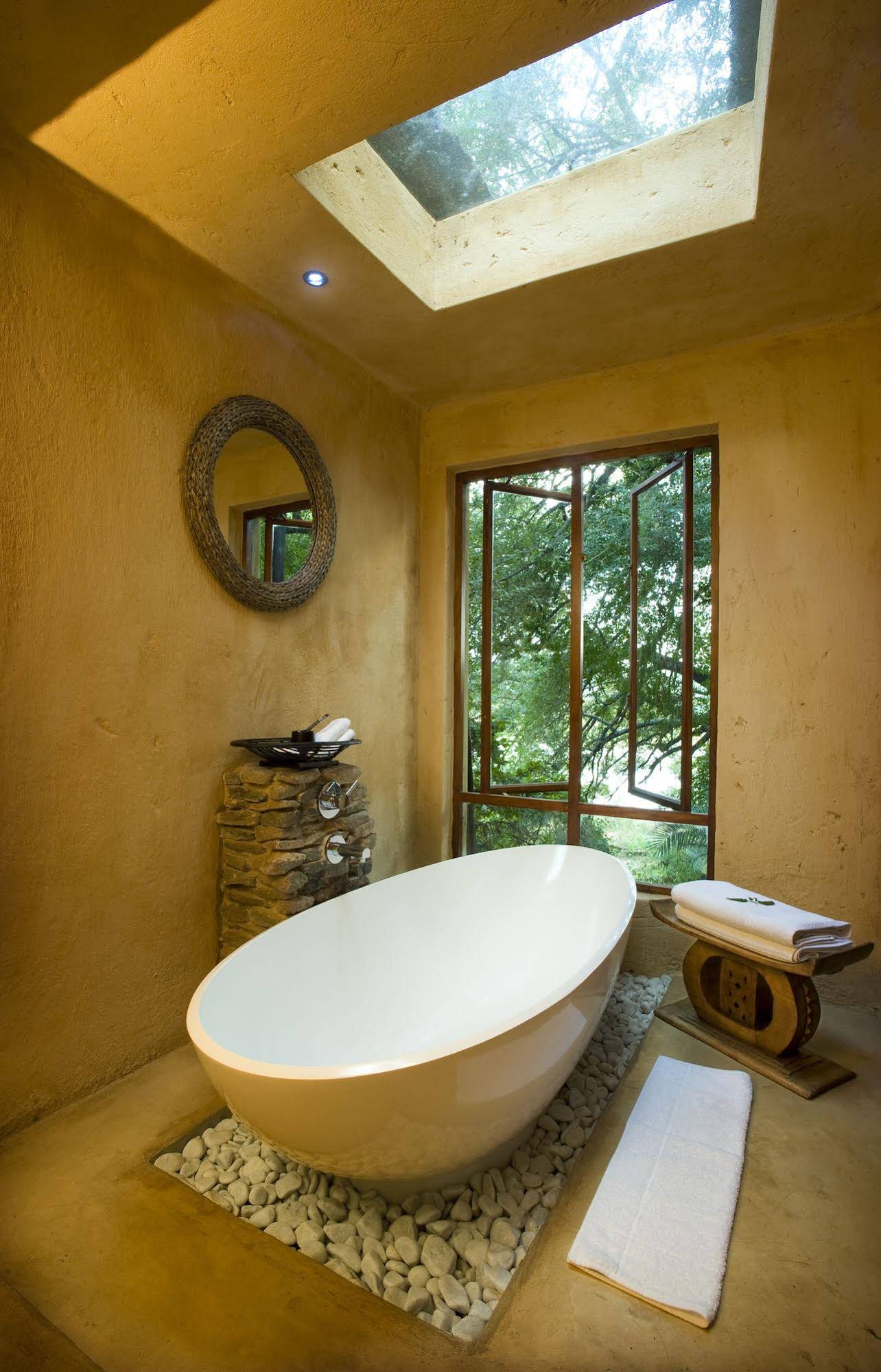 Pondoro Game Lodge