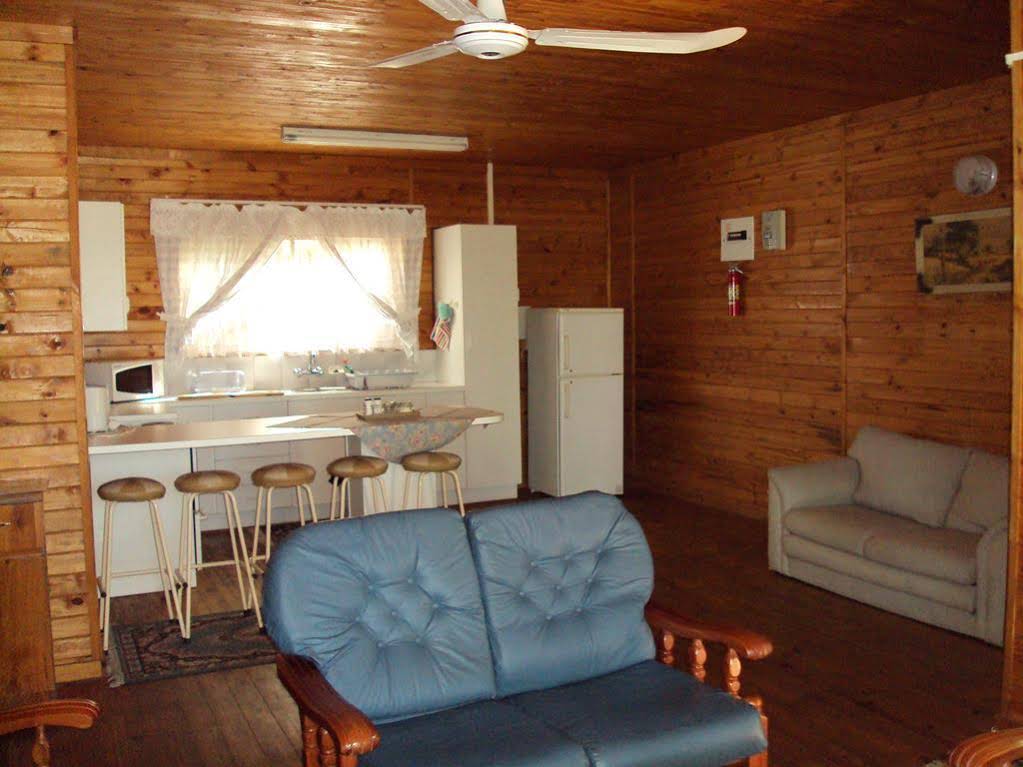 Nie-Zel Log Homes